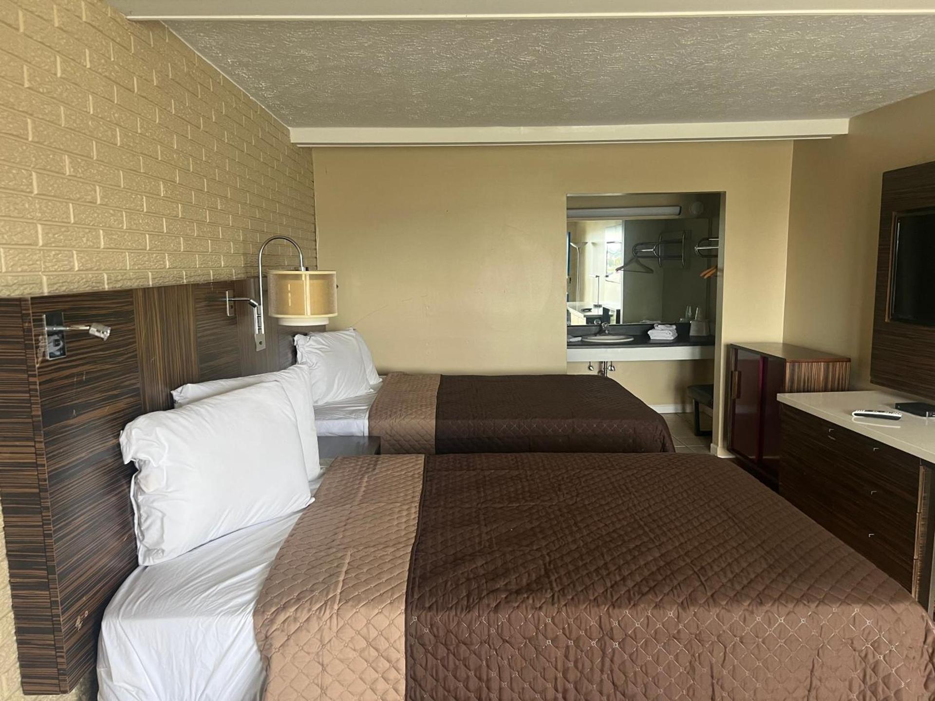 Towne inn photo 39