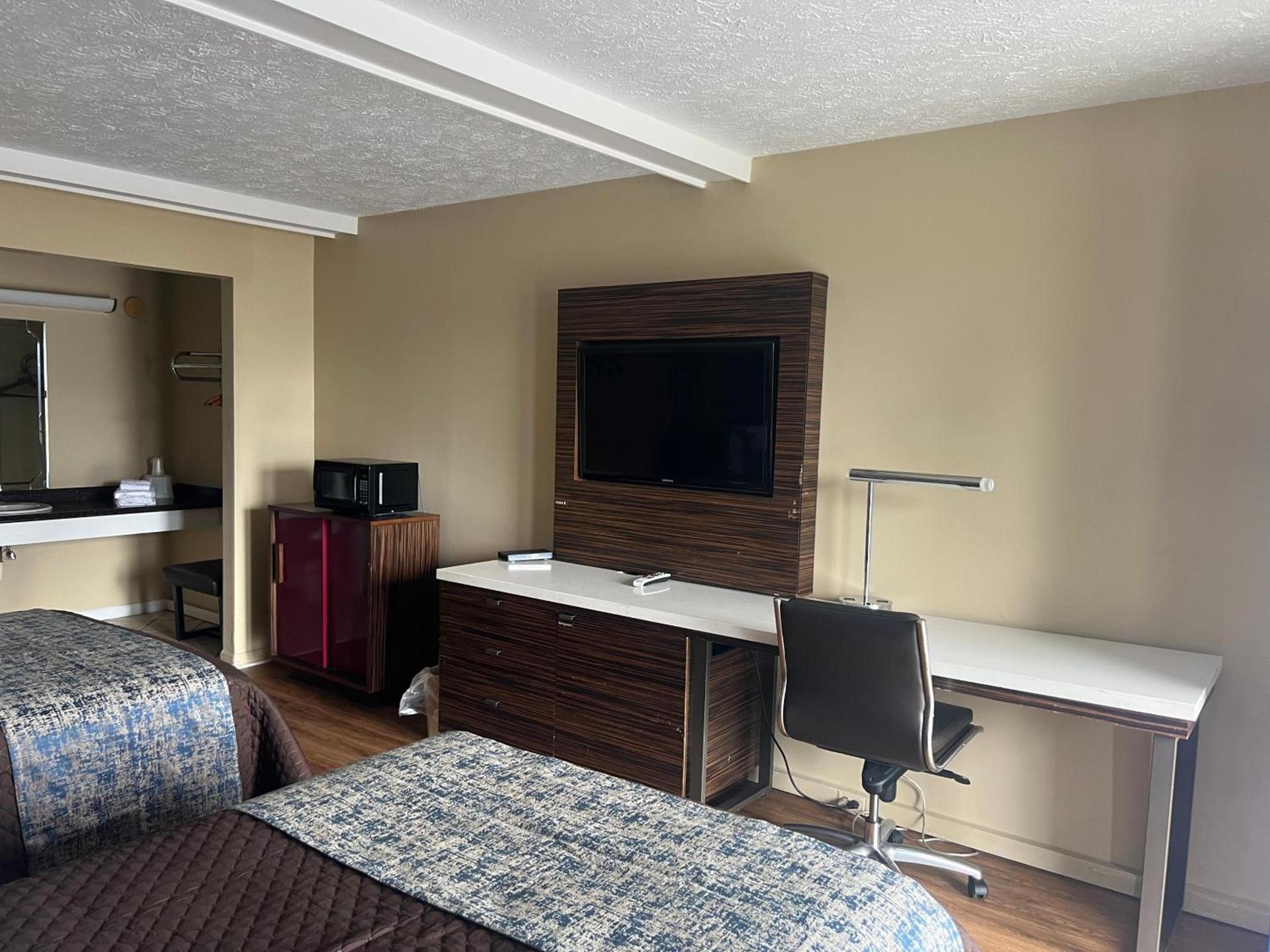 Towne inn photo 50