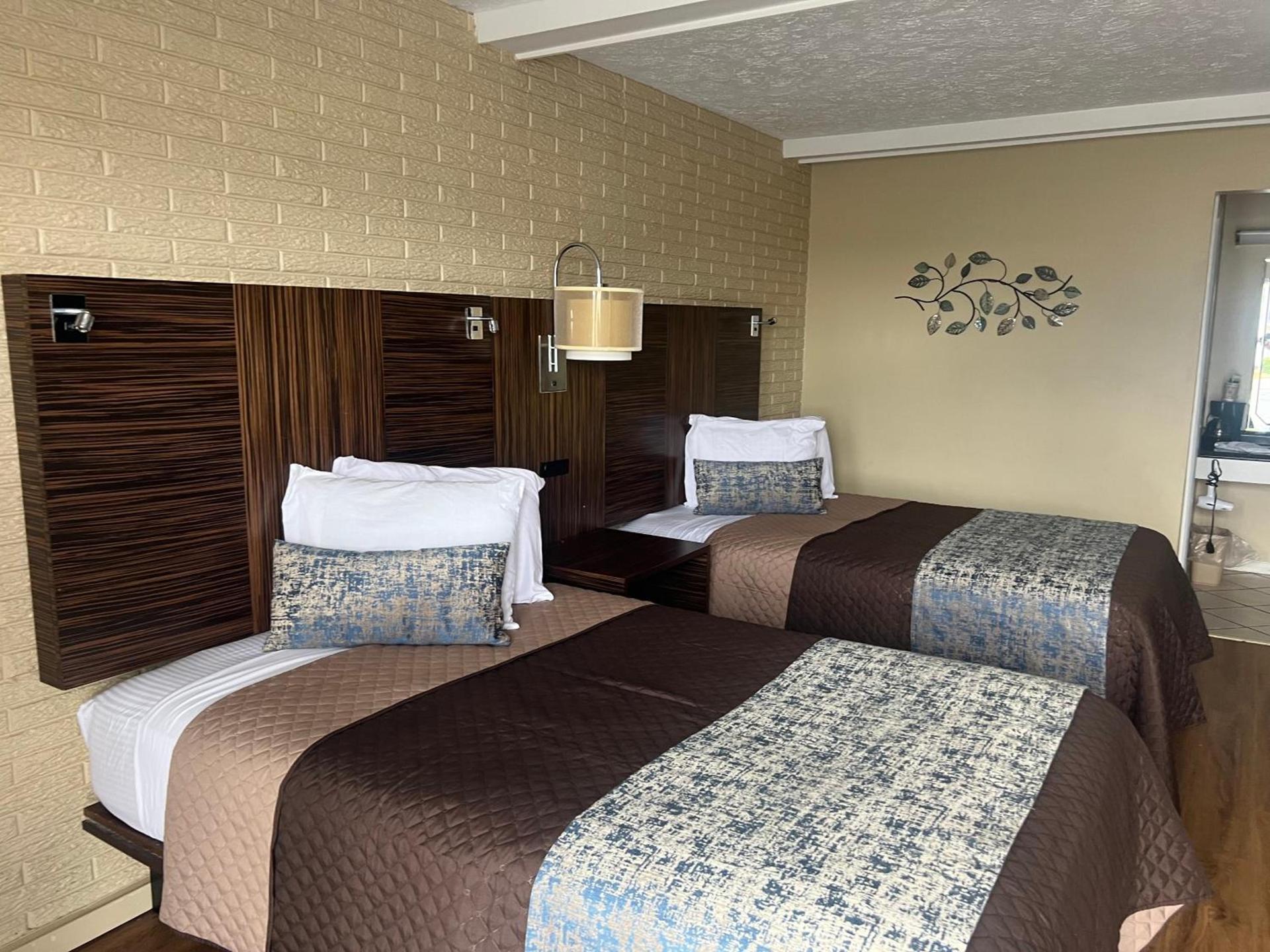 Towne inn photo 26
