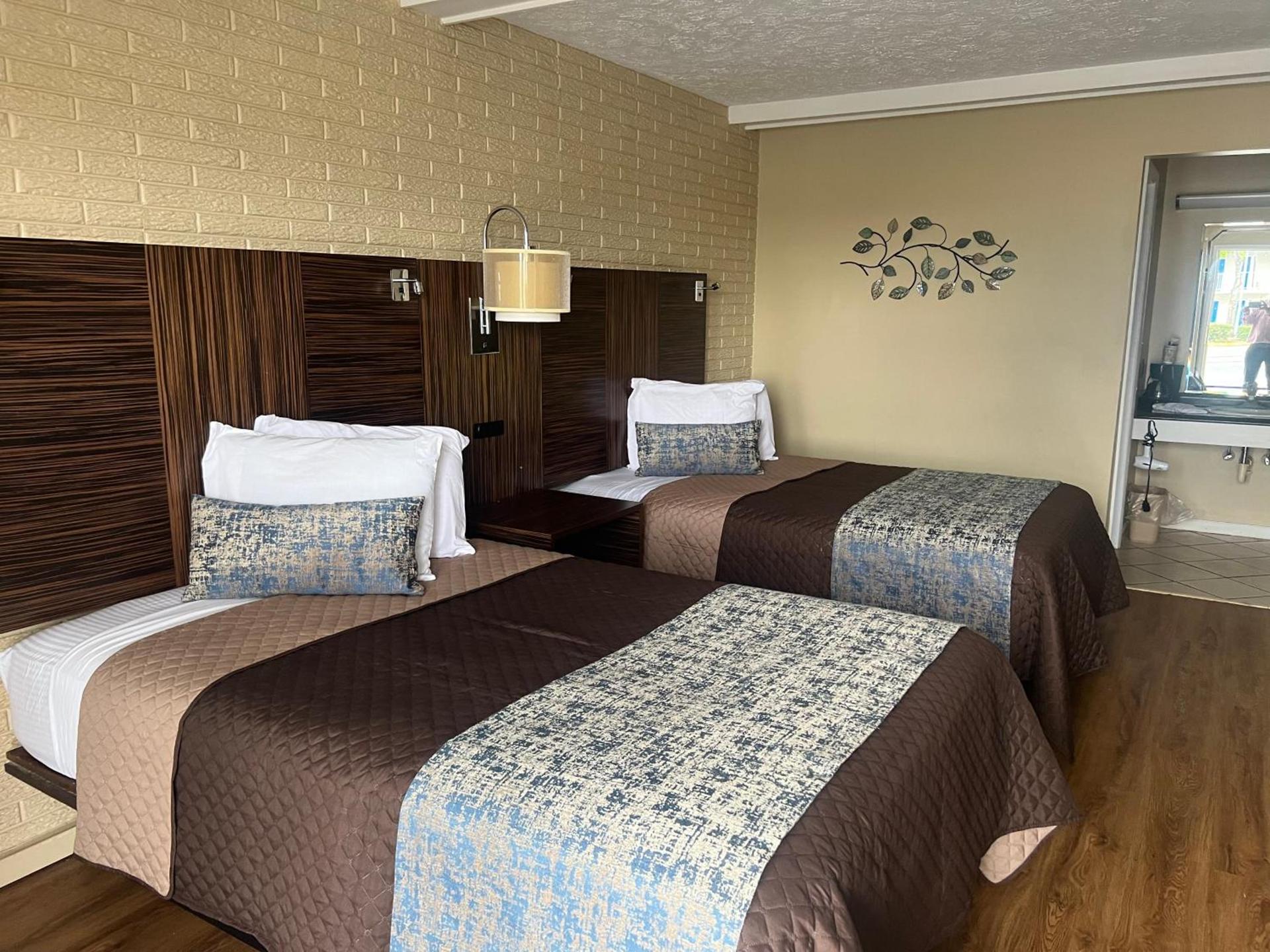 Towne inn photo 38