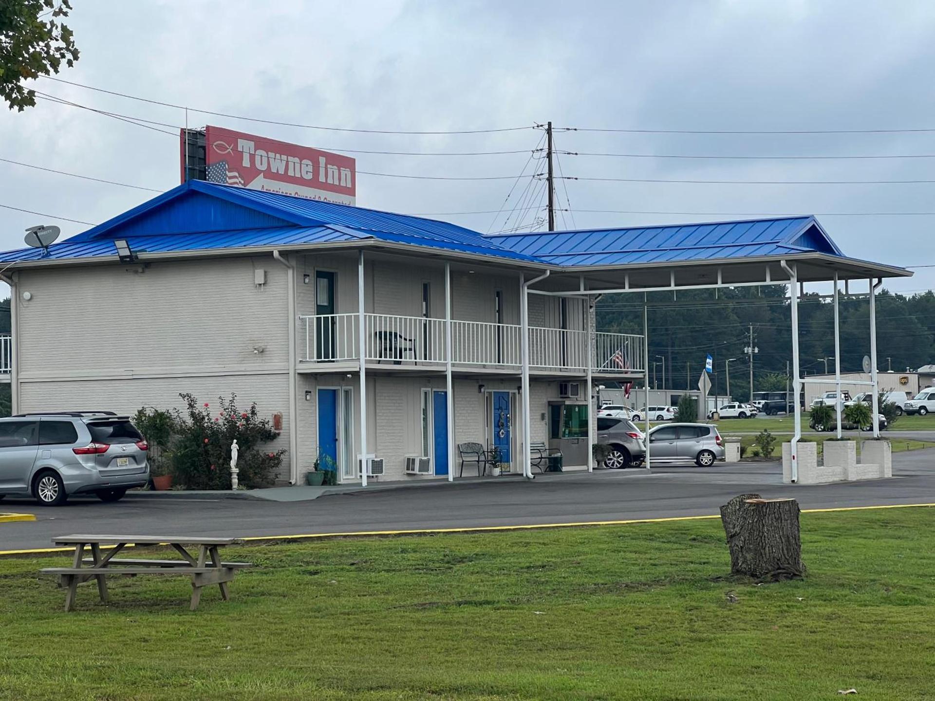 Towne inn photo 71