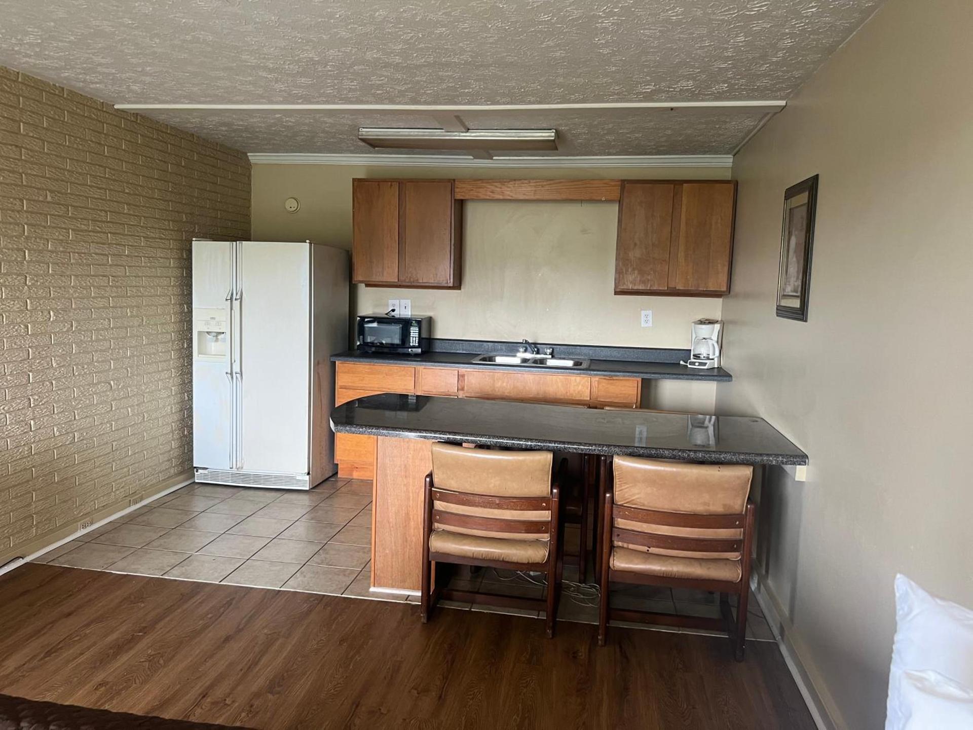 Towne inn photo 63