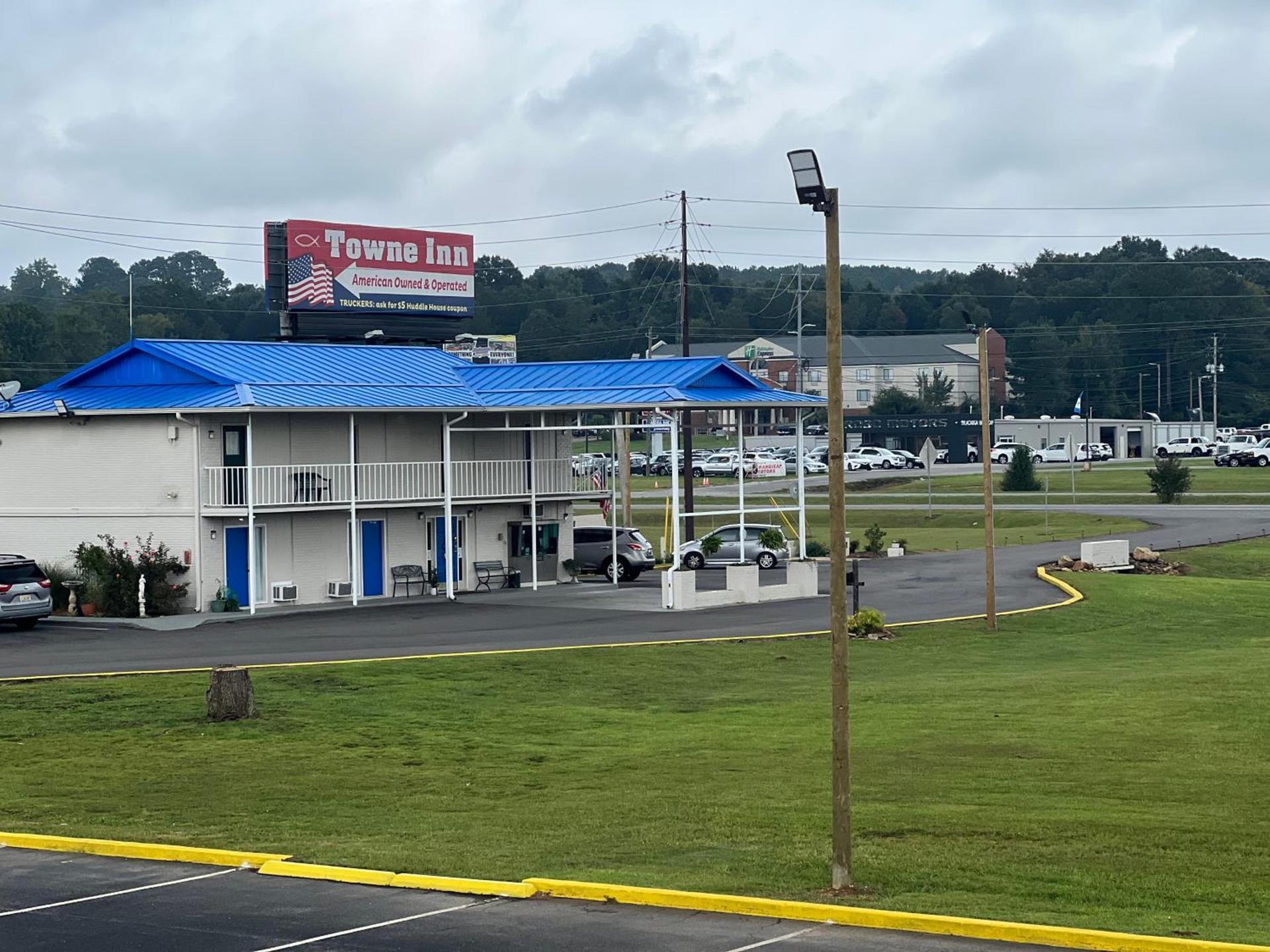 Towne inn photo 57