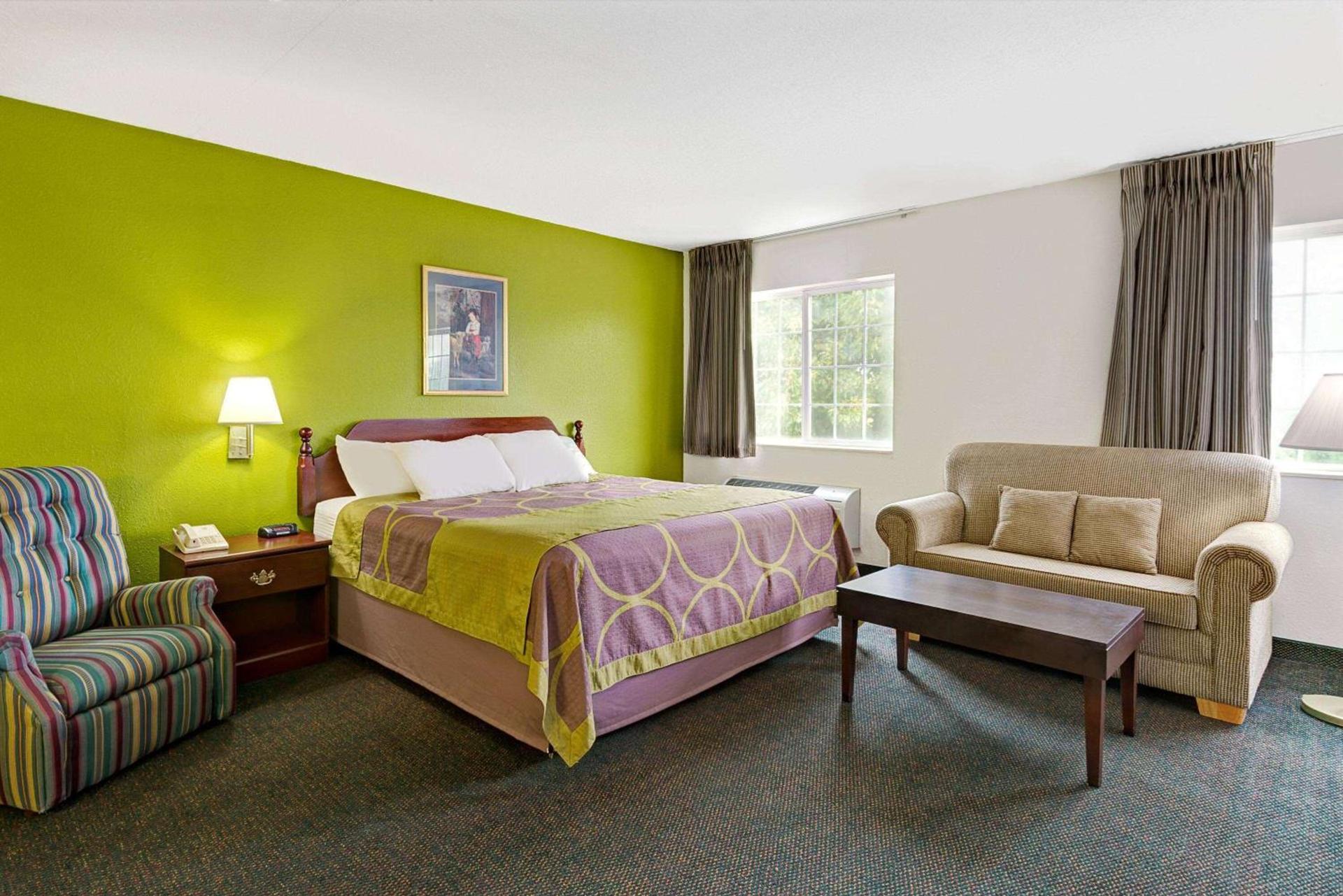 Super 8 by Wyndham De Soto photo 21