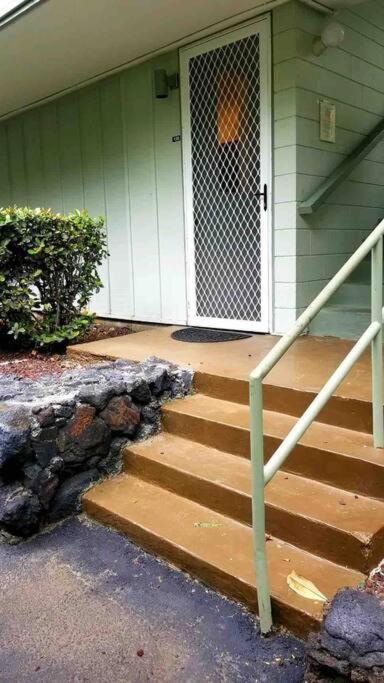 Kona Islander Inn - Prime Downtown Location with Hot Tub, Pool & Beach photo 11