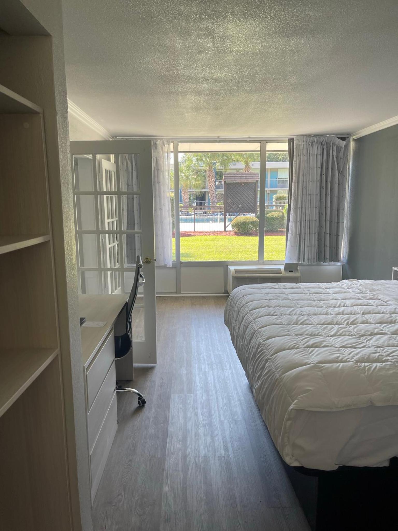 MainStay Suites Florence - Darlington photo 42