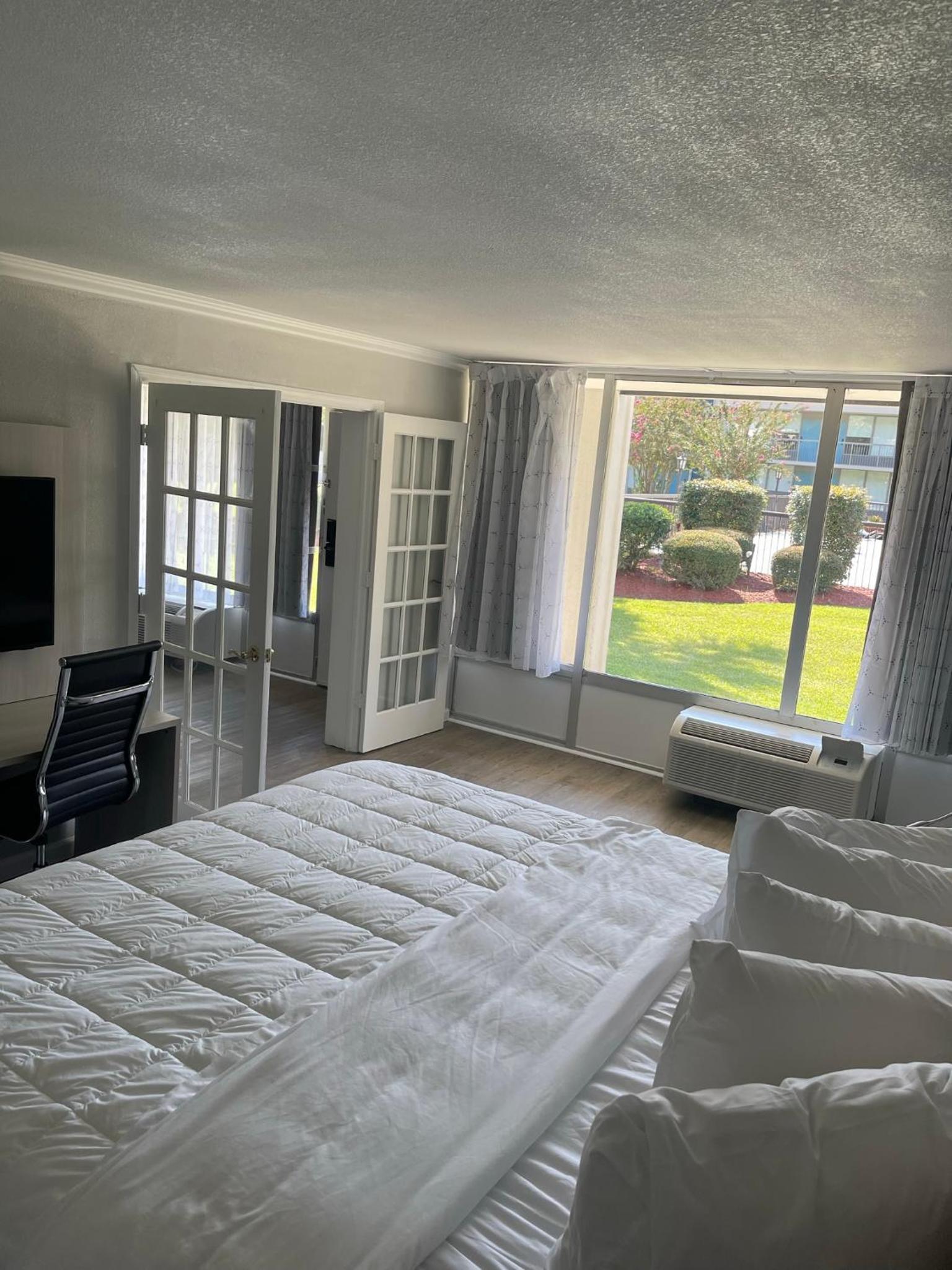 MainStay Suites Florence - Darlington photo 45