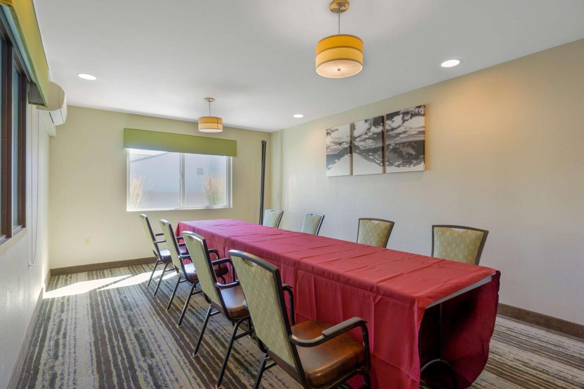 Best Western Plus Wenatchee Downtown Hotel photo 35