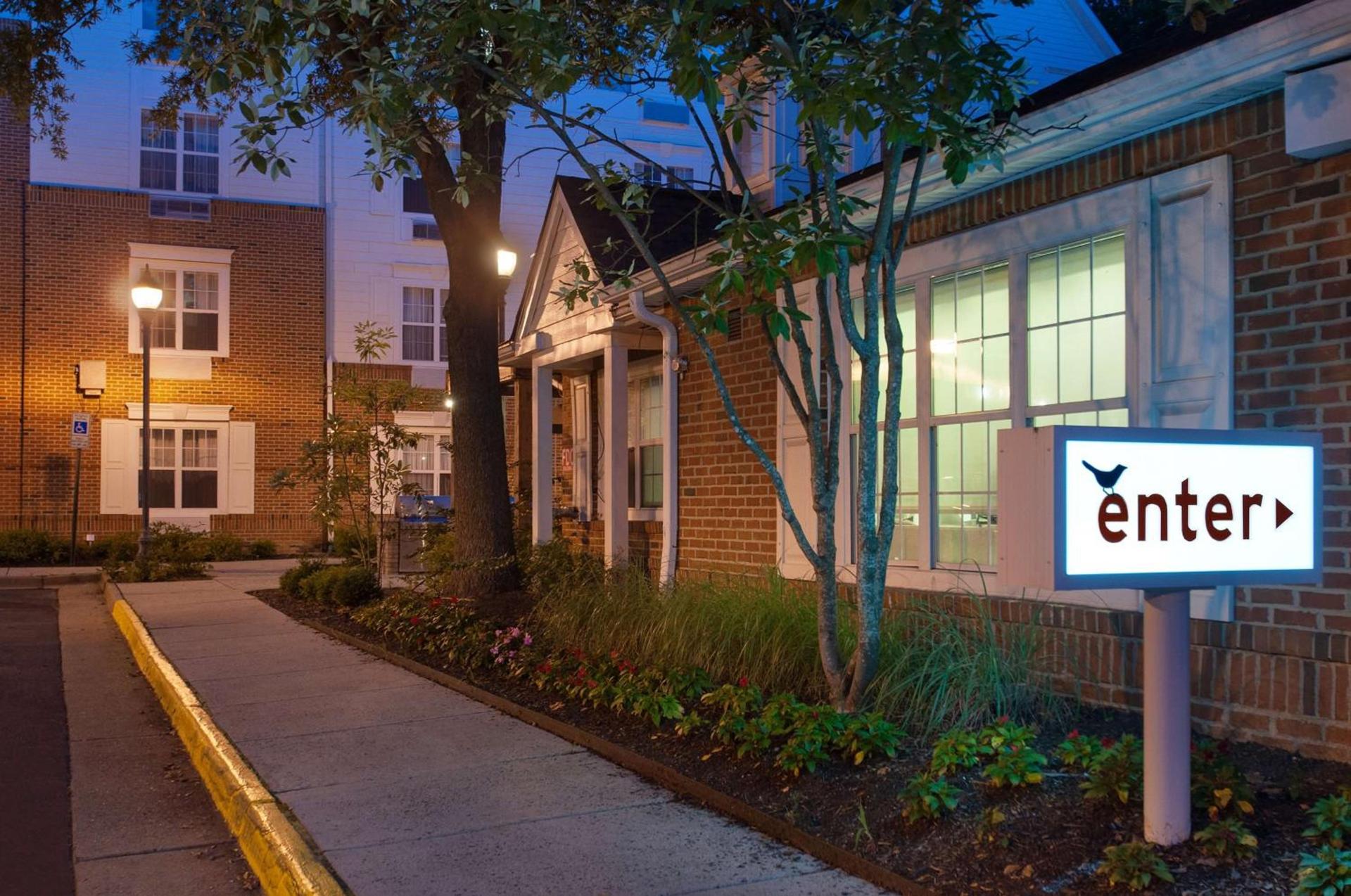 Sonesta Simply Suites Falls Church photo 28