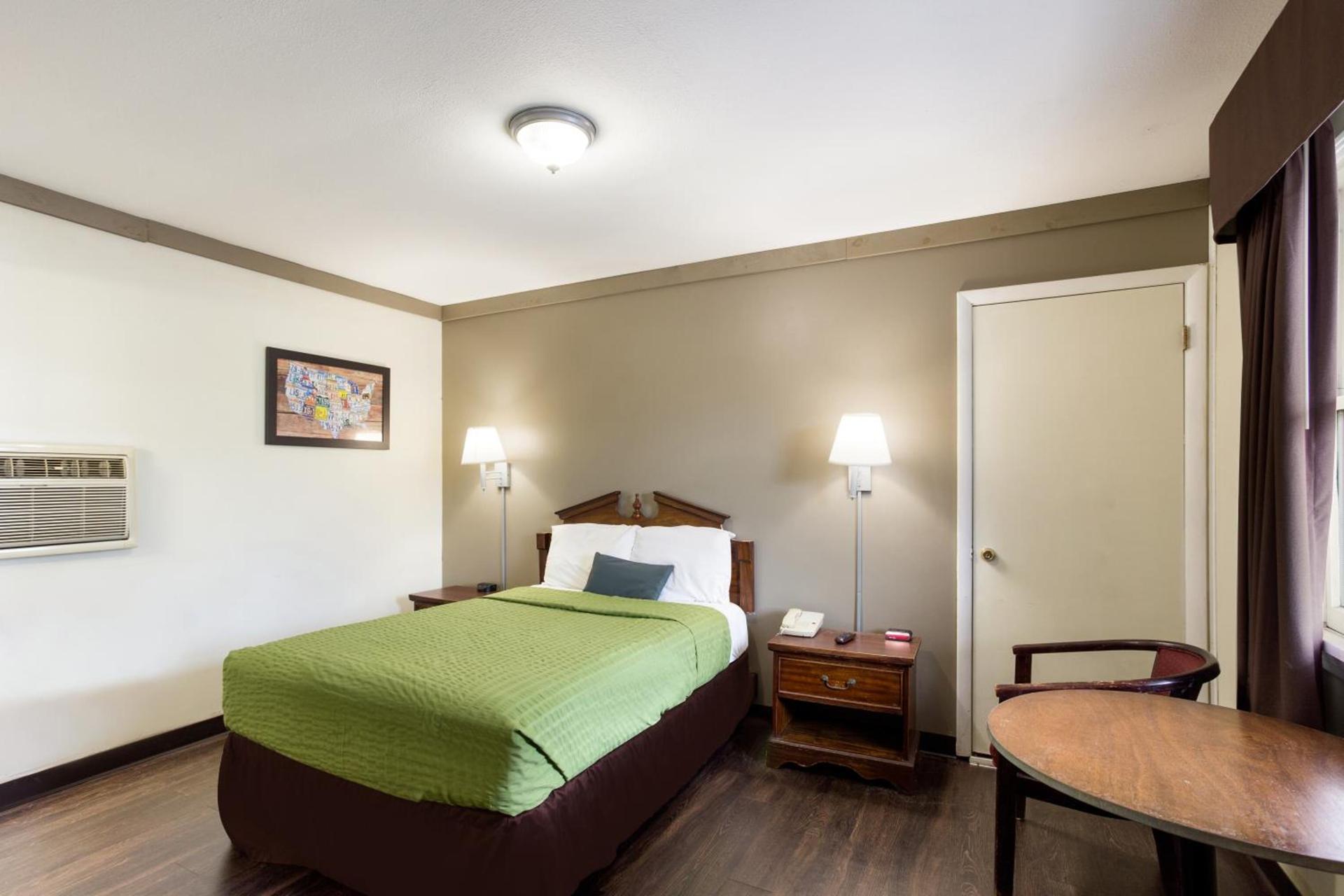 Malone Inn photo 12