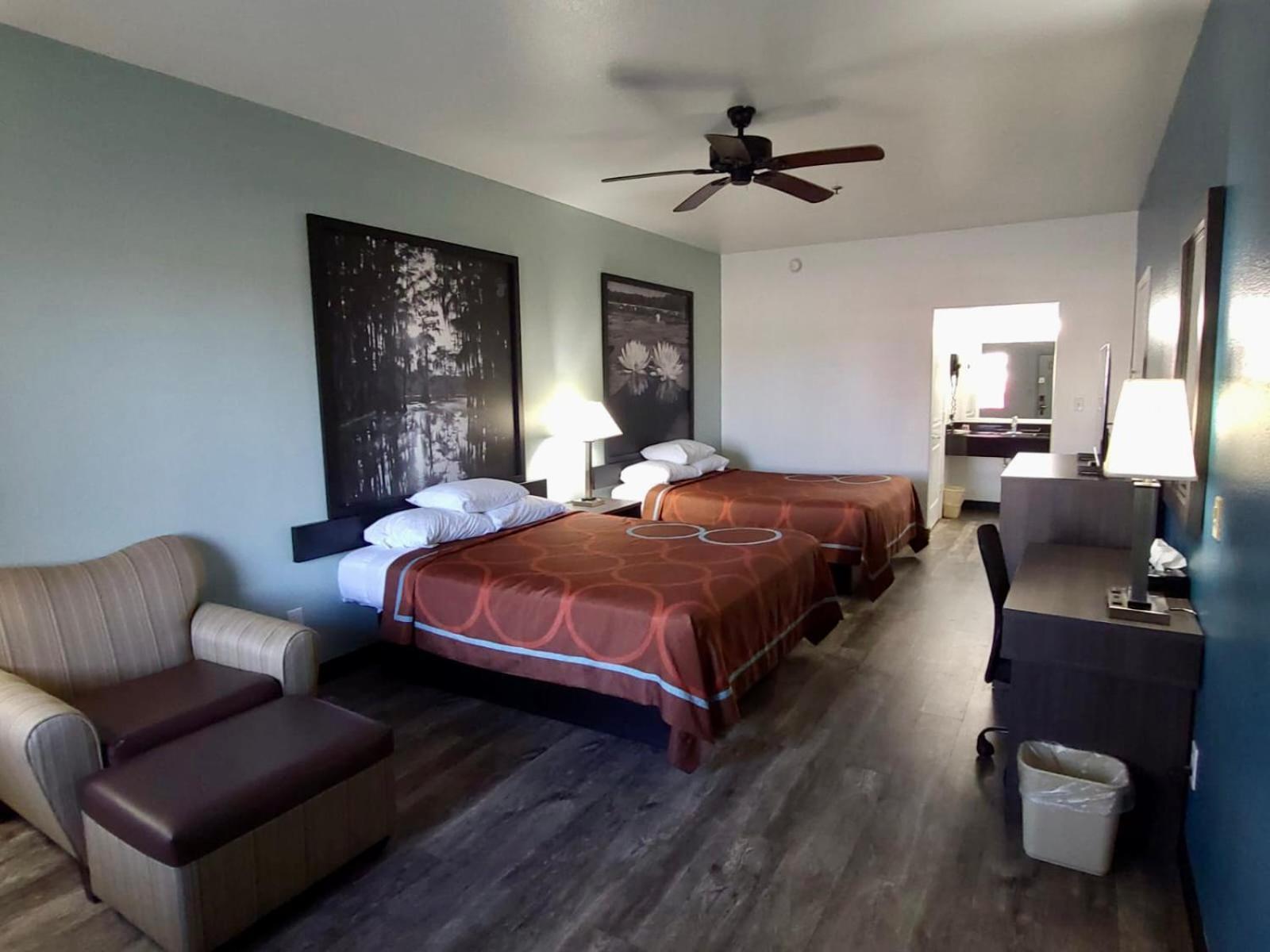 Scottish Inns & Suites Forney photo 18