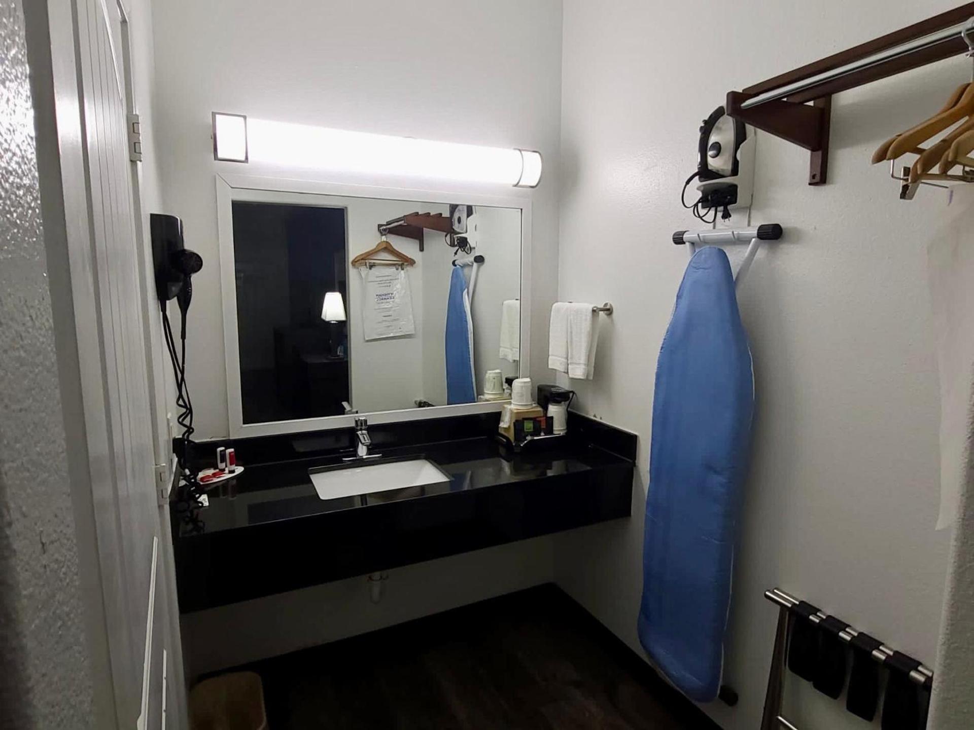Scottish Inns & Suites Forney photo 38