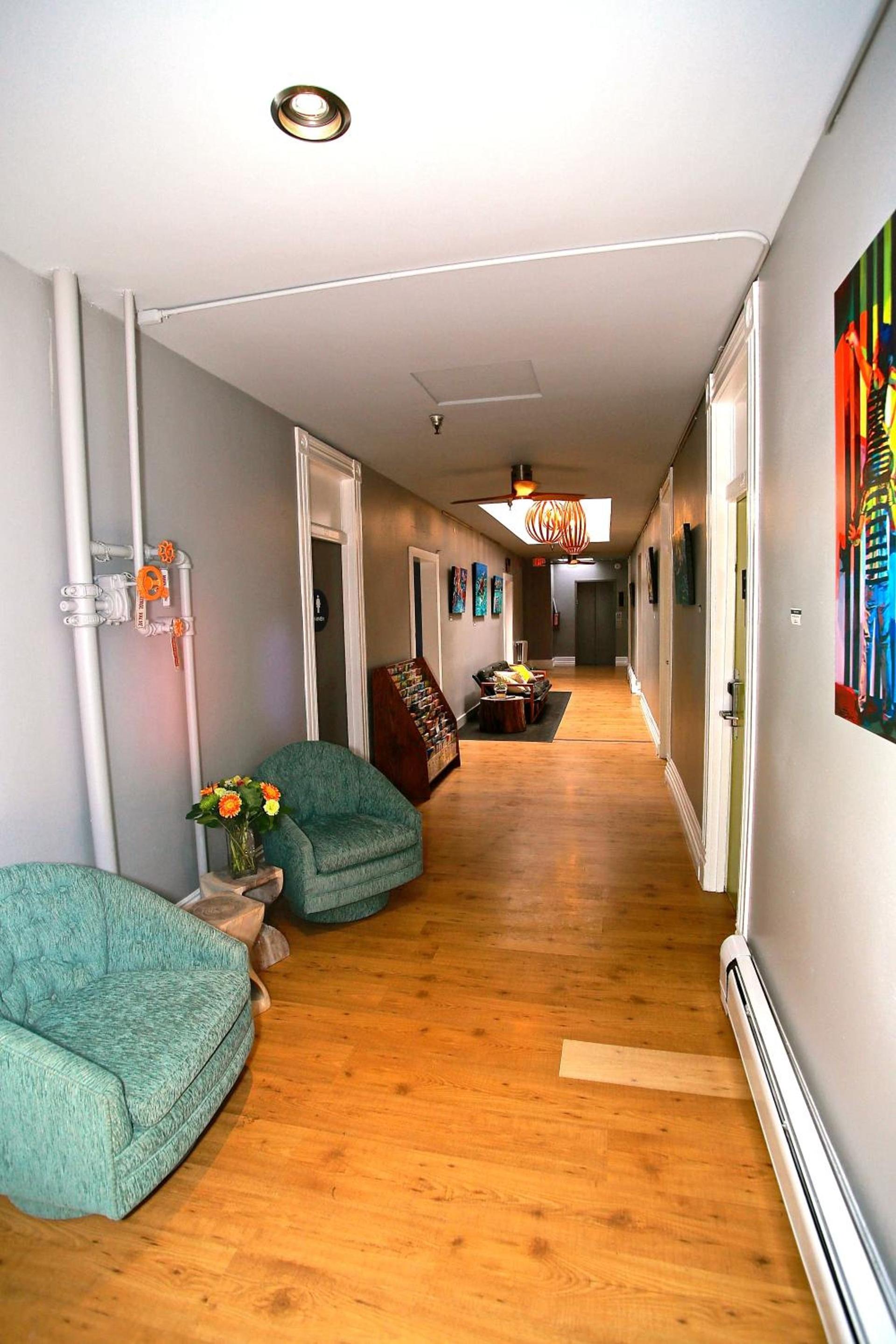 HI San Diego Downtown Hostel photo 36