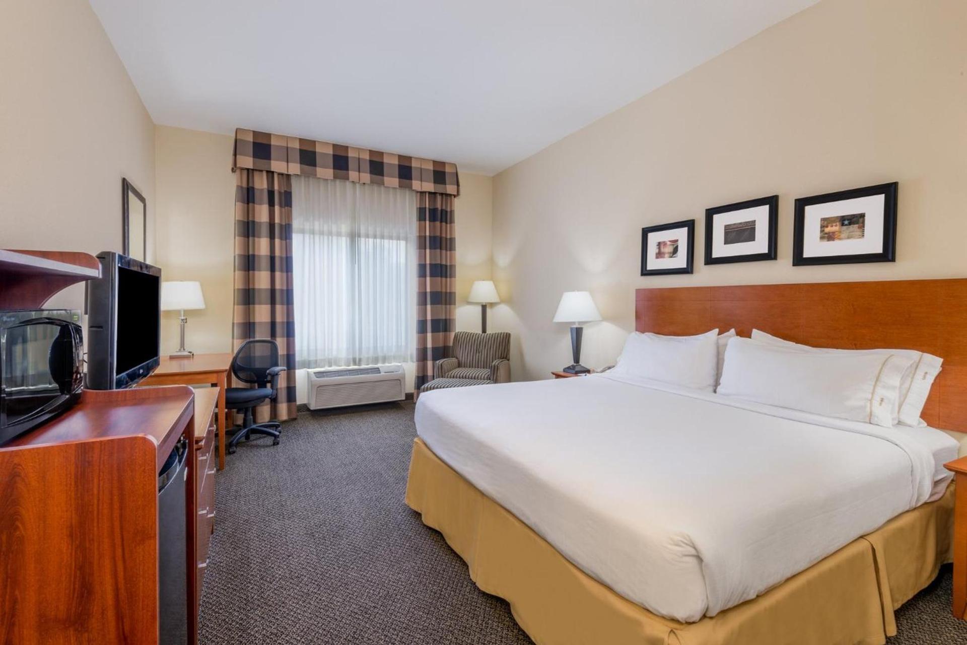 Holiday Inn Express Hotel Vernal by IHG photo 47