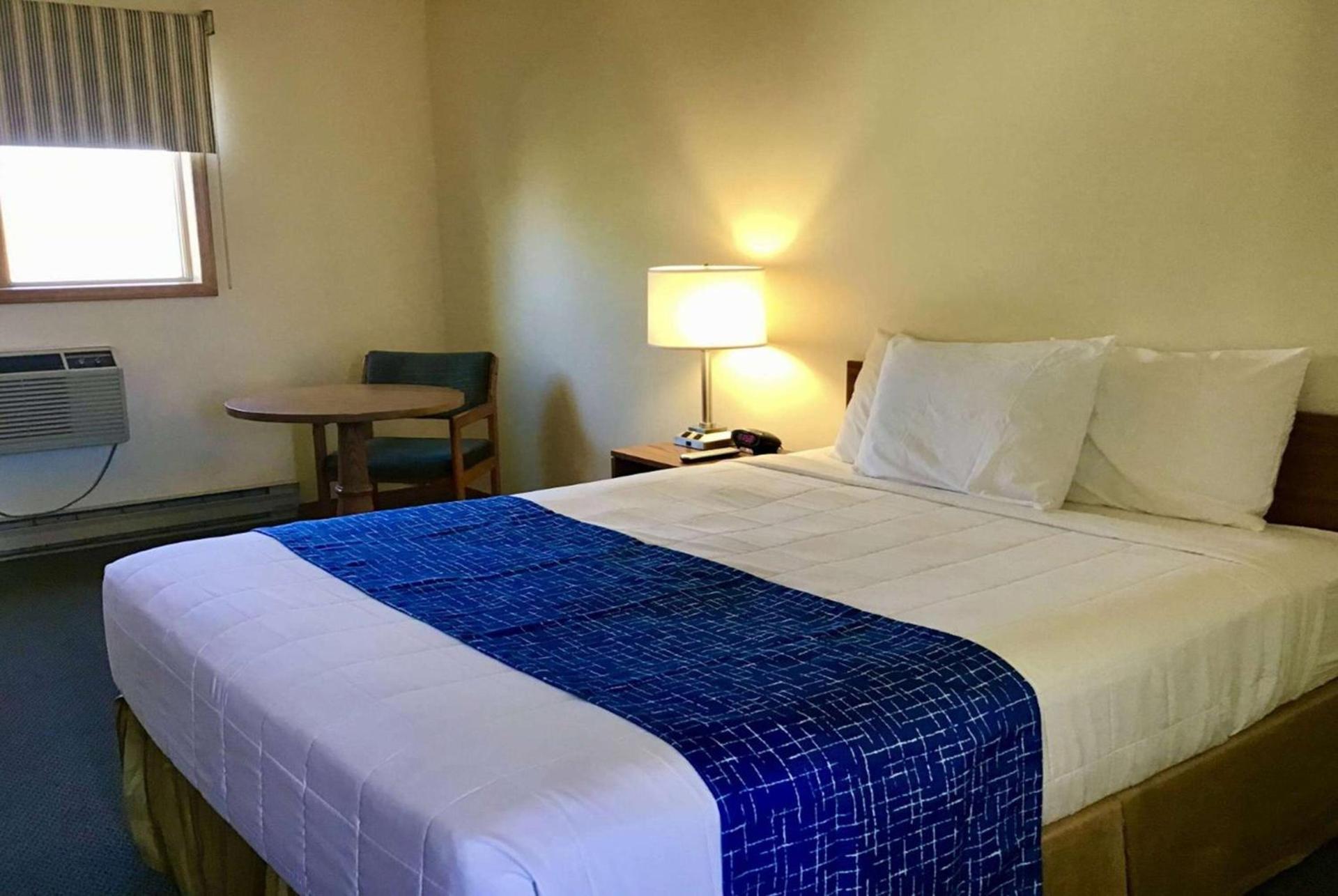 Travelodge by Wyndham Three Forks photo 7