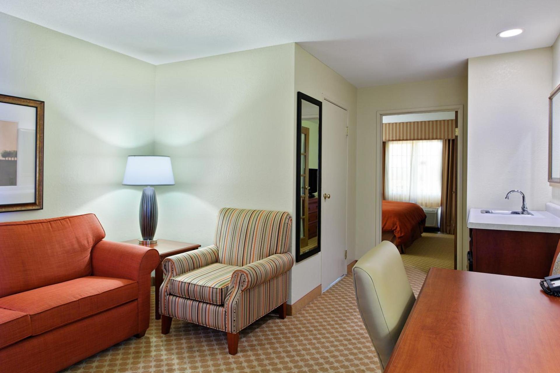 Garner Hotel Decatur - Forsyth by IHG photo 30