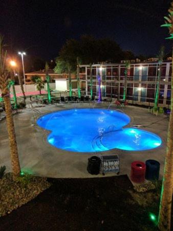Mother Earth Motor Lodge photo 13