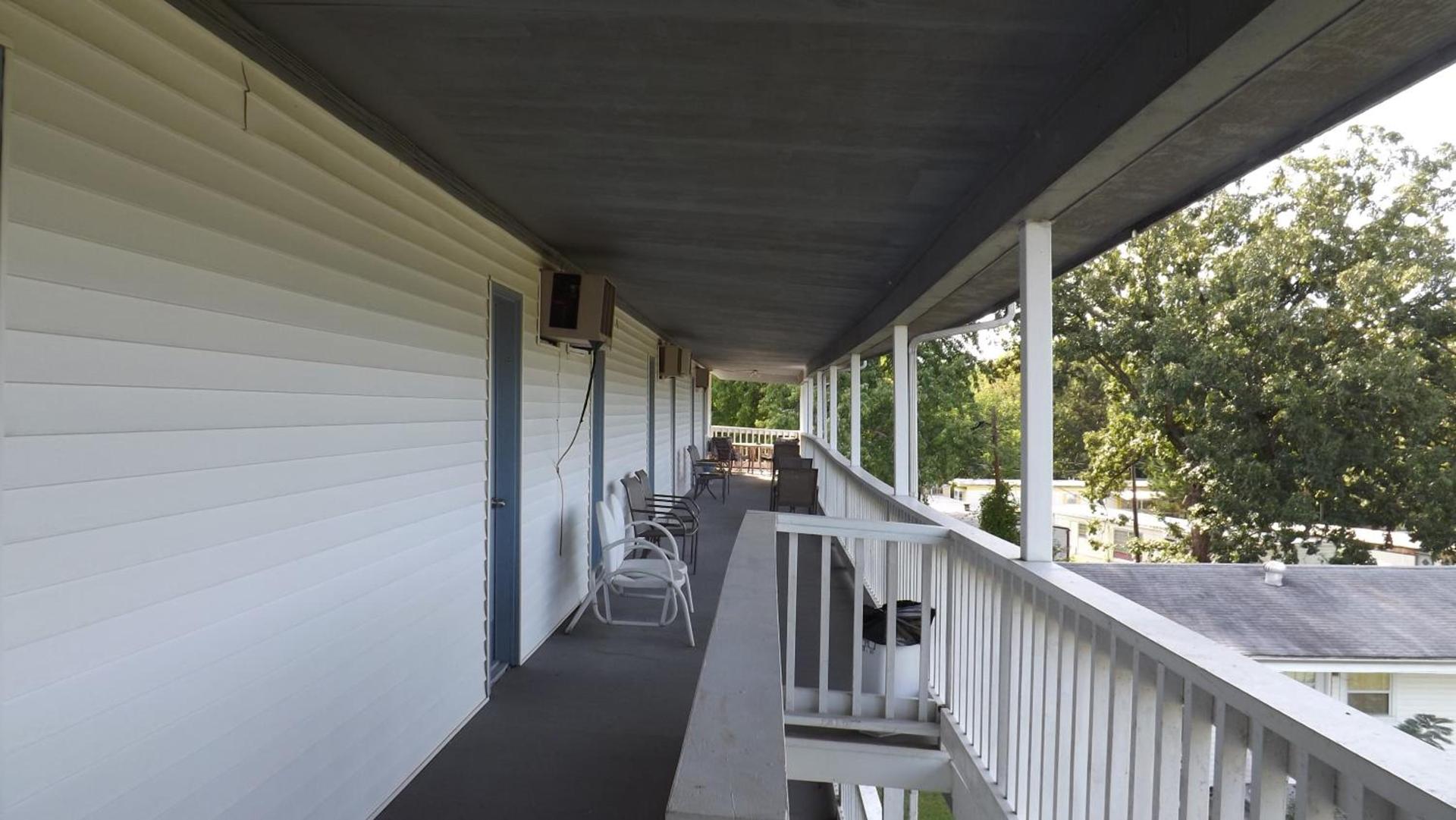 Twin Lakes Inn photo 3