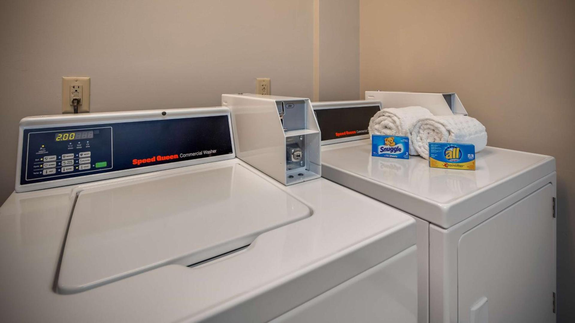 Best Western Plus Champaign/Urbana Inn photo 29