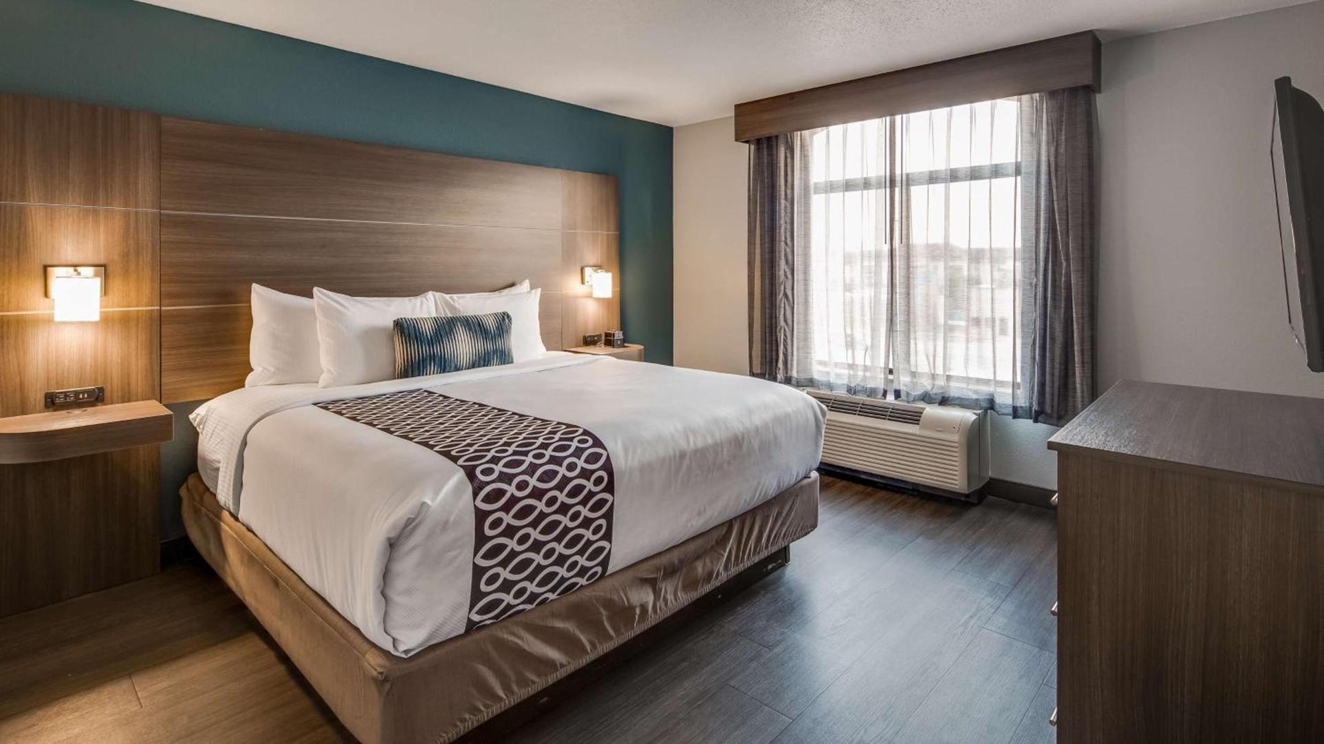 Best Western Plus Champaign/Urbana Inn photo 8