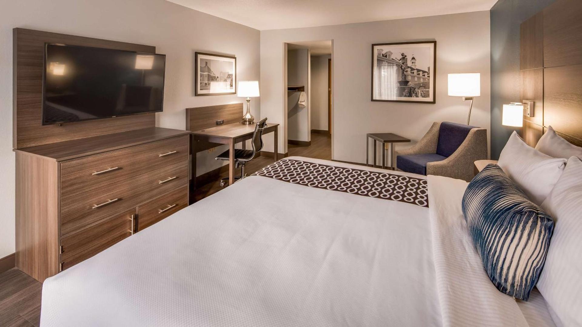 Best Western Plus Champaign/Urbana Inn photo 13