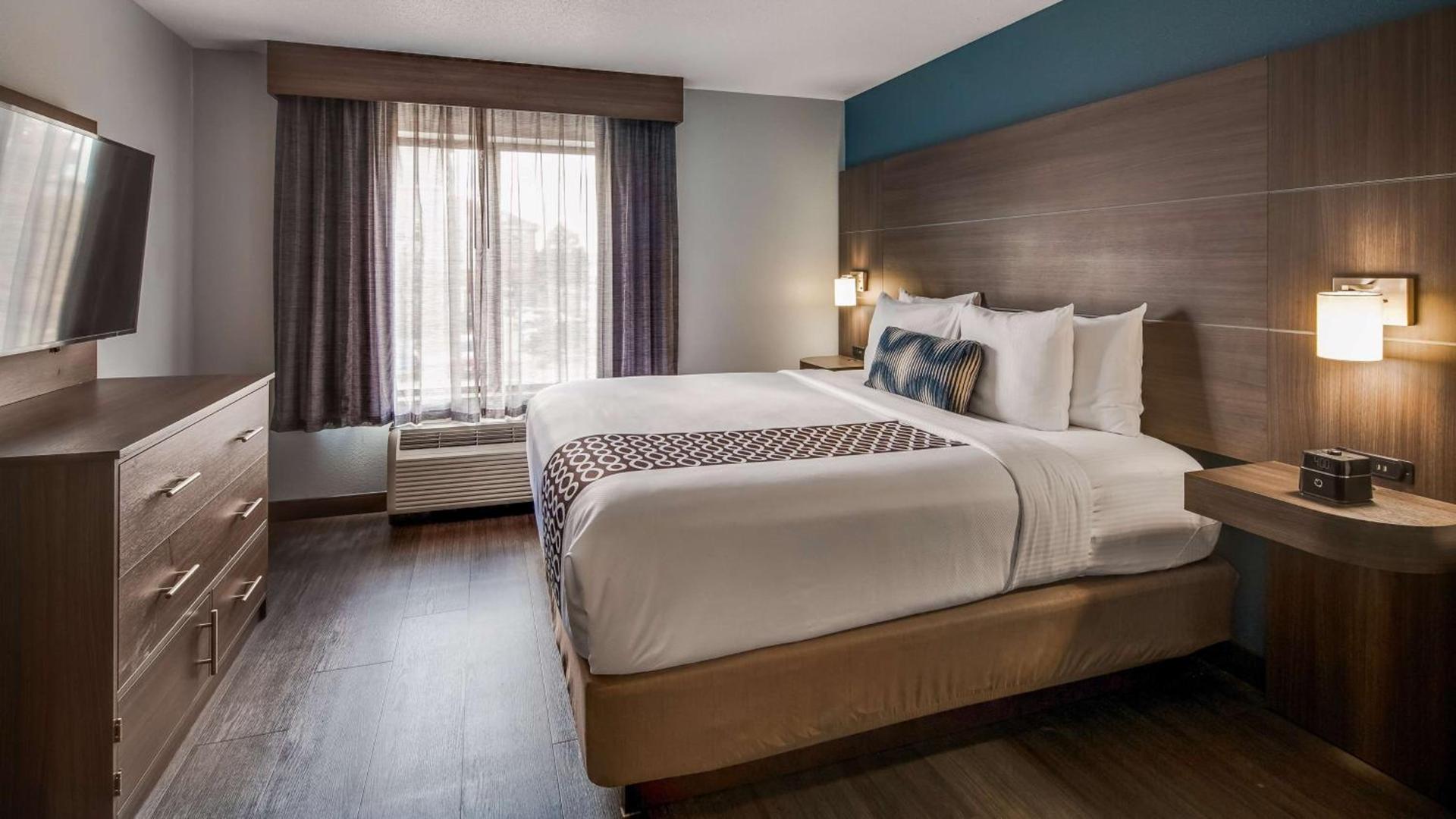 Best Western Plus Champaign/Urbana Inn photo 16