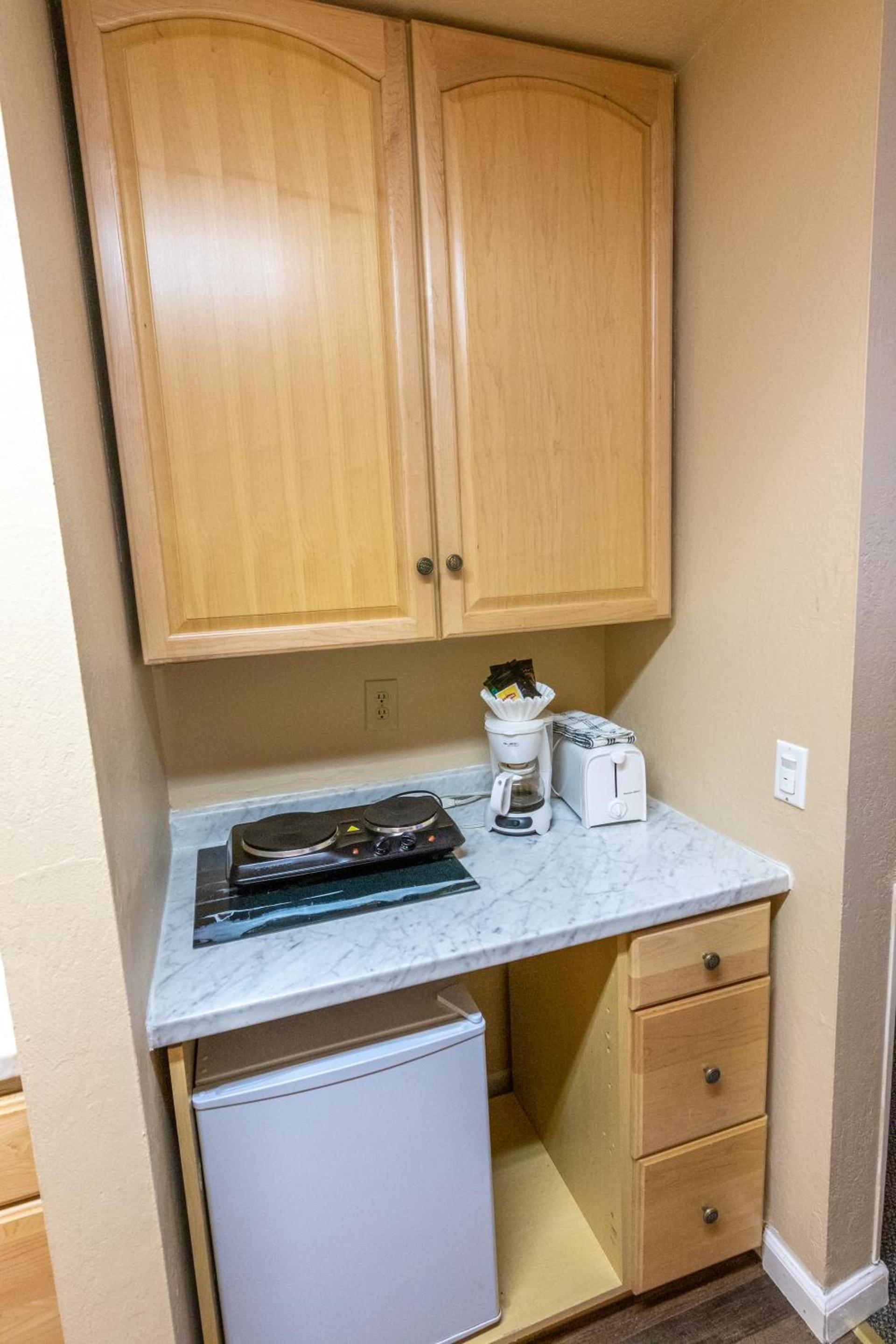 June Lake Motel photo 20
