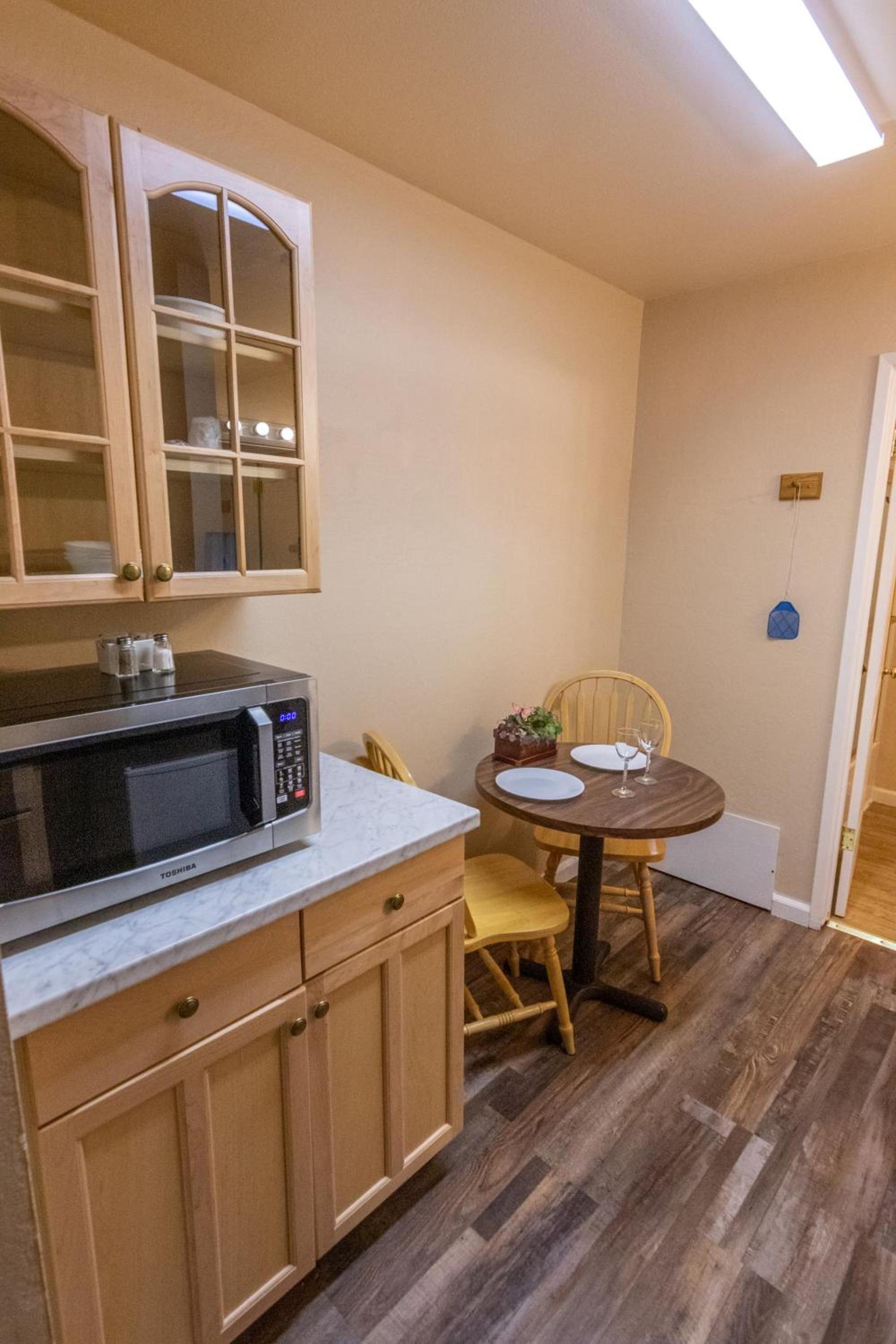 June Lake Motel photo 21