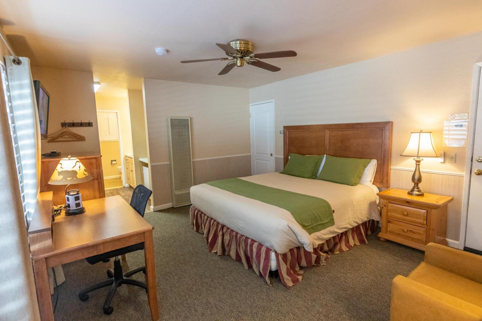 June Lake Motel photo 19