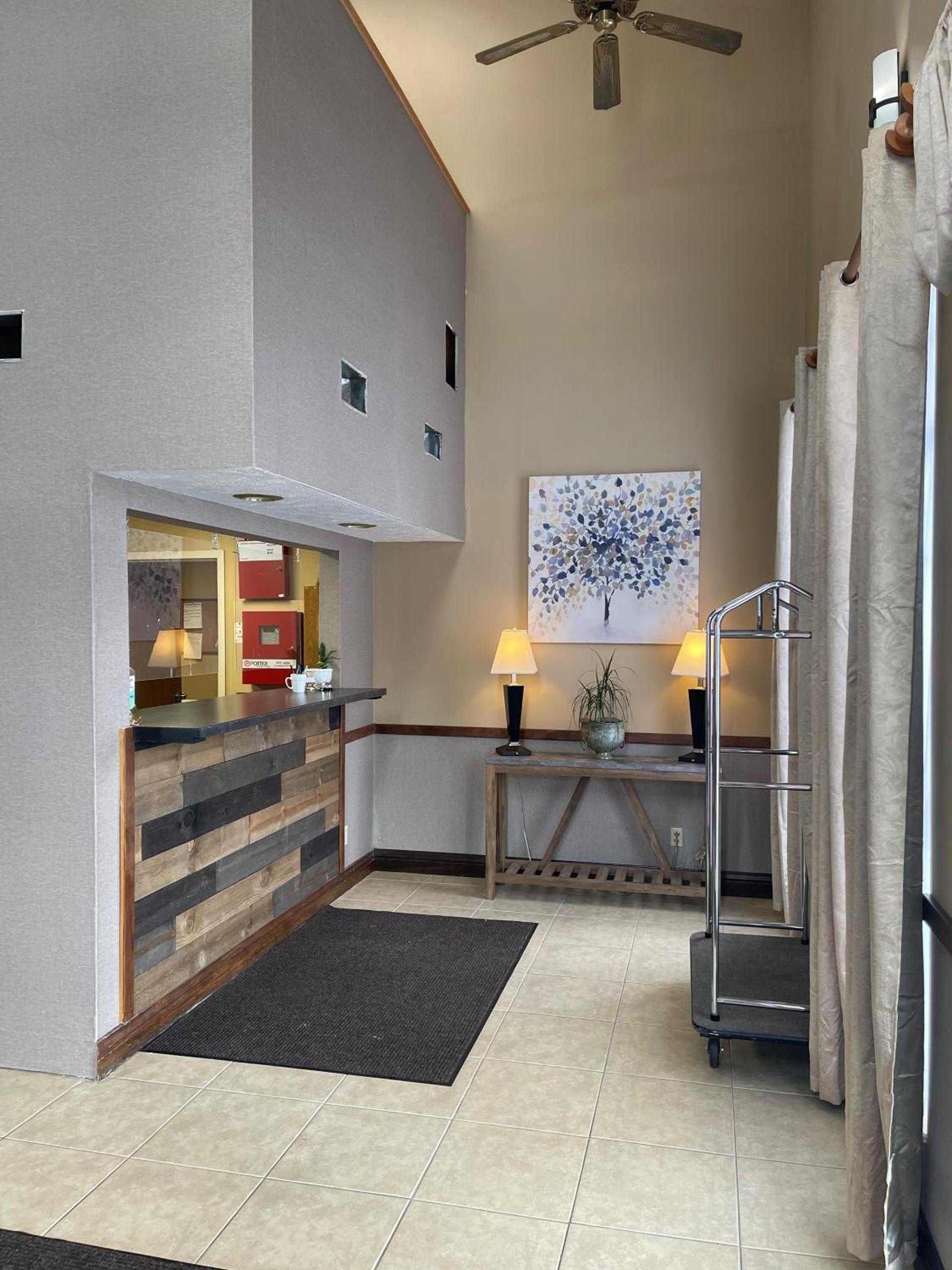 The Woodridge Inn photo 5