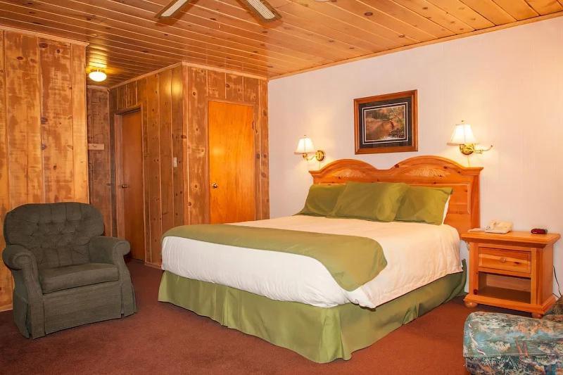 June Lake Motel photo 11