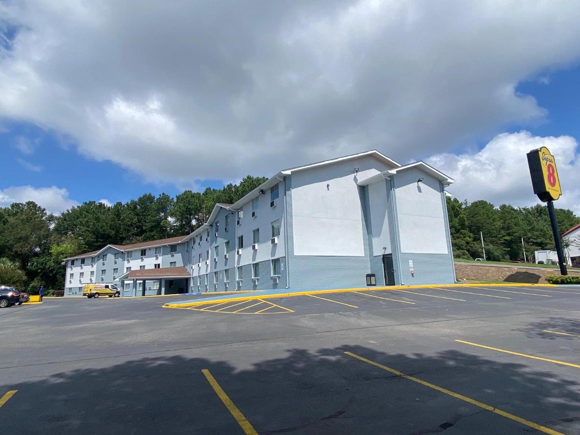 Super 8 by Wyndham Homewood Birmingham Area photo 1