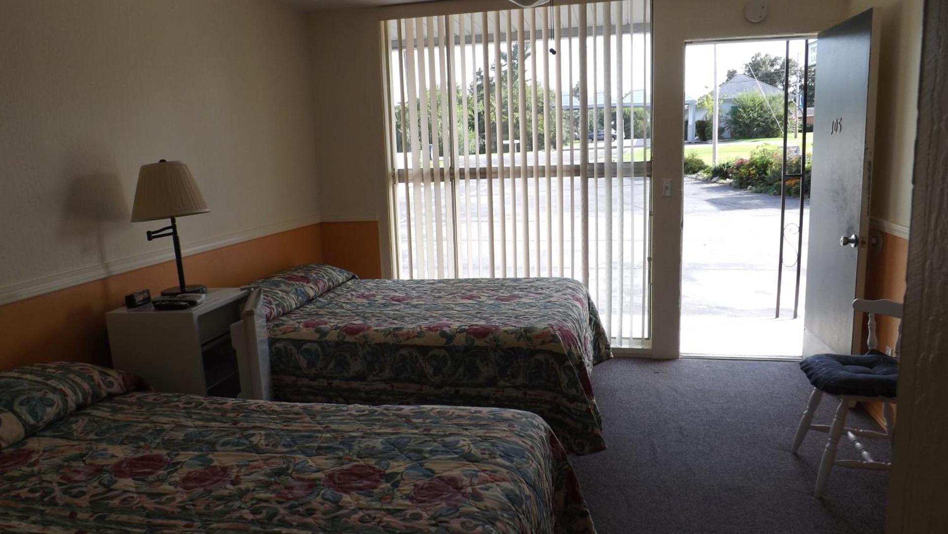 Twin Lakes Inn photo 23