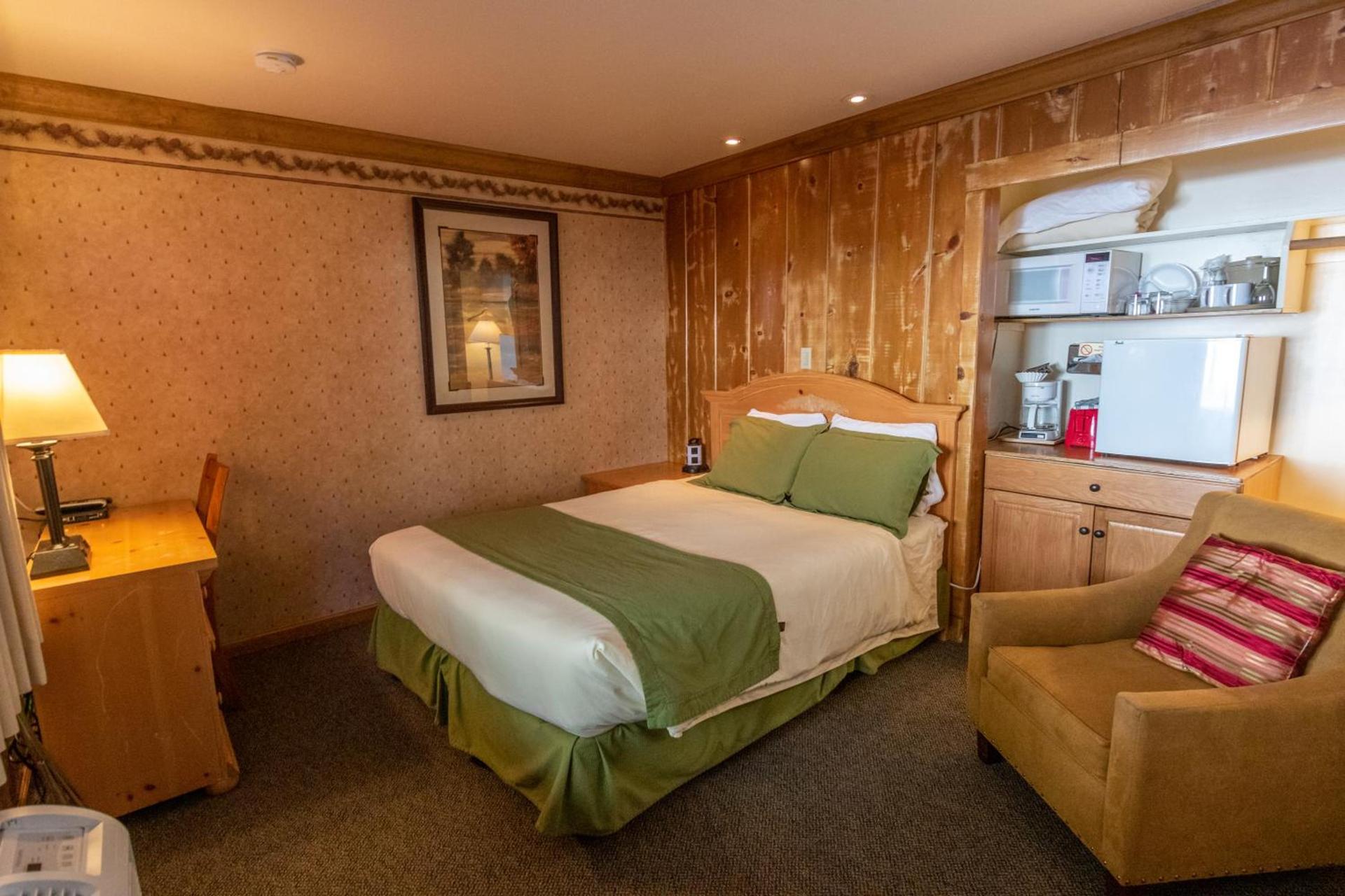 June Lake Motel photo 7