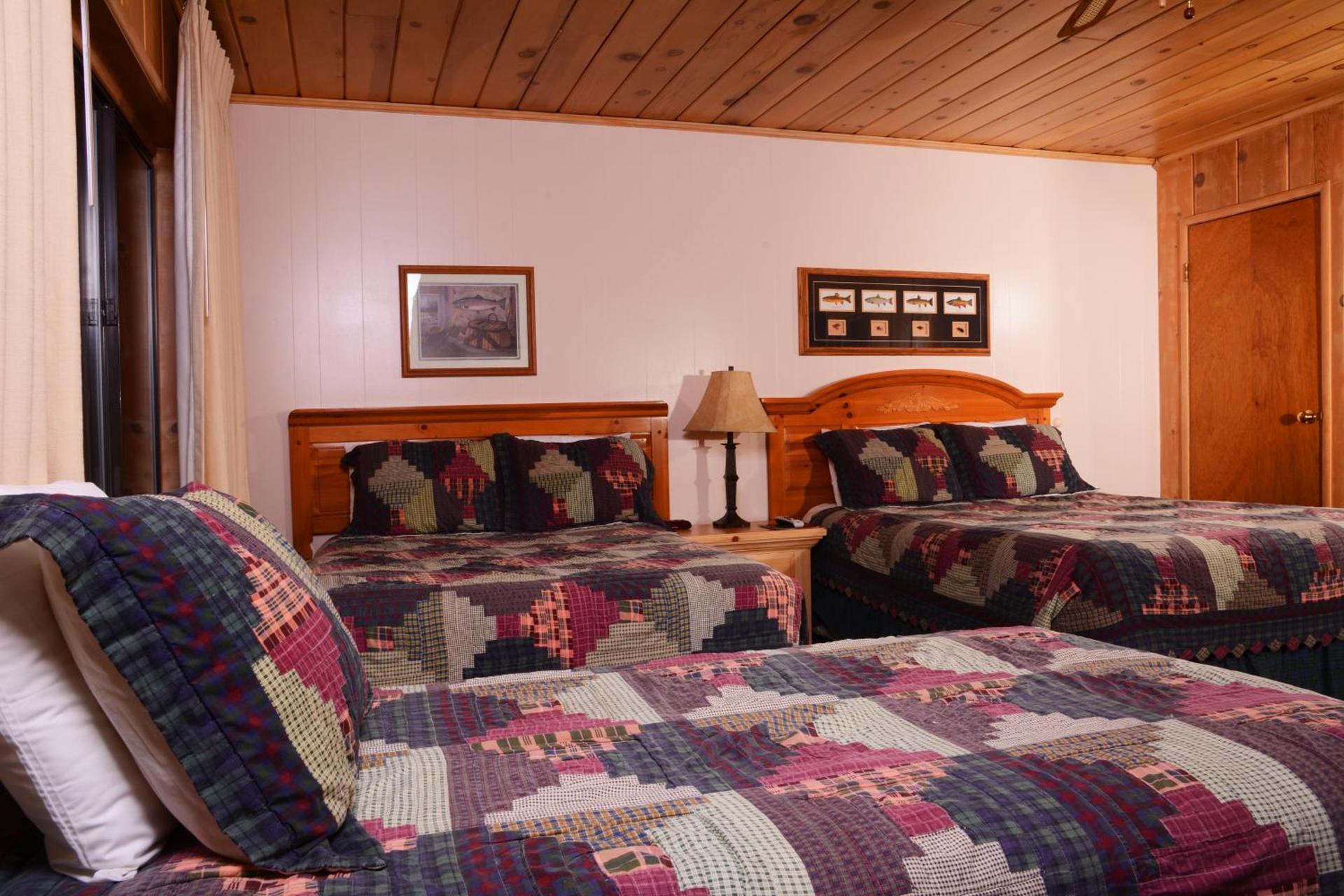 June Lake Motel photo 2