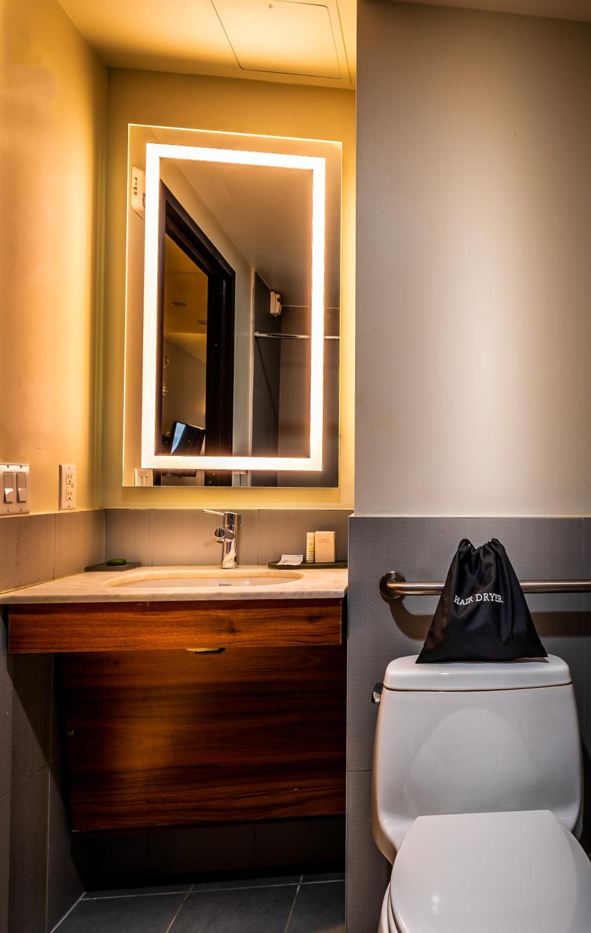 La Quinta by Wyndham Time Square South photo 3