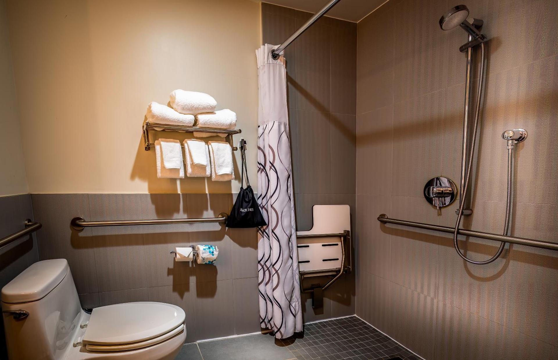 La Quinta by Wyndham Time Square South photo 28