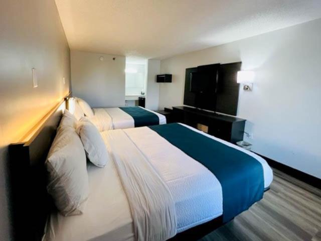 Motel 6 Jeffersonville, IN photo 29