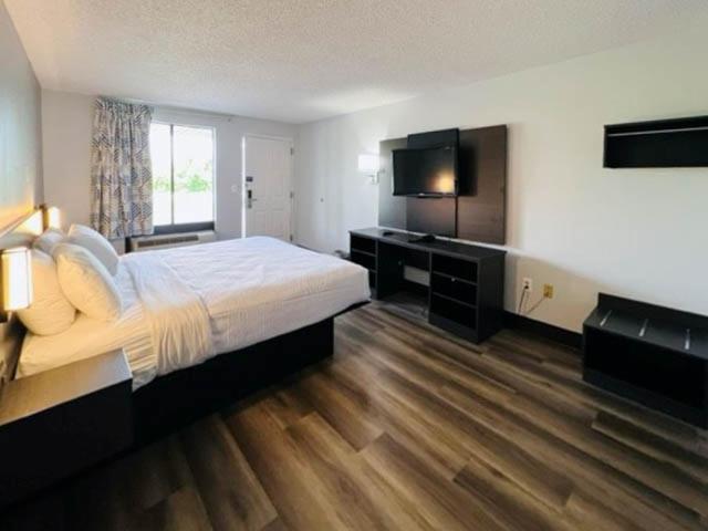 Motel 6 Jeffersonville, IN photo 31