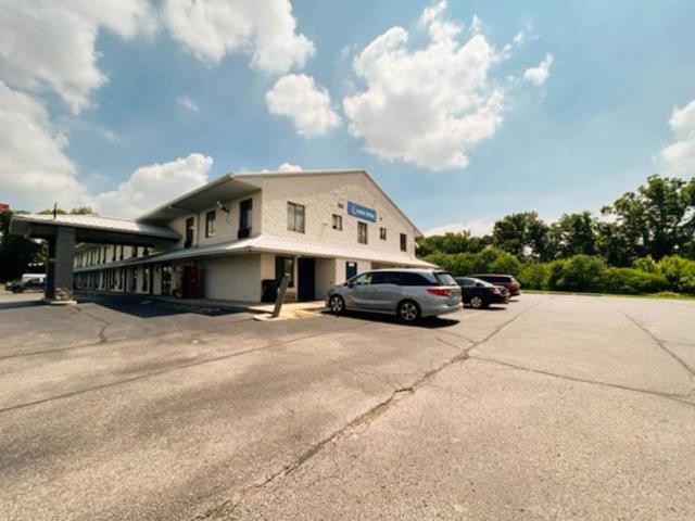 Motel 6 Jeffersonville, IN photo 34