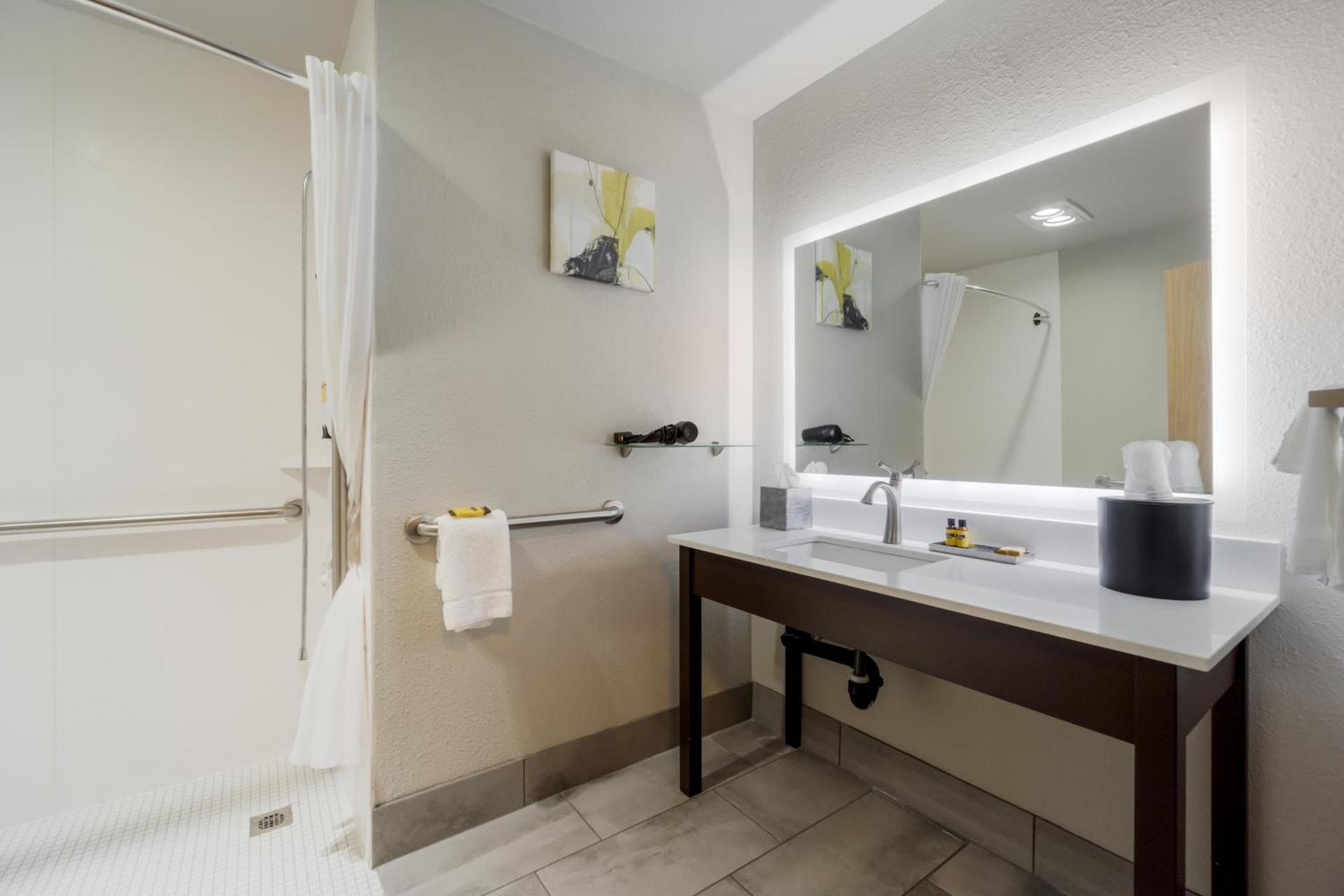 Best Western Plus Renton Inn photo 37