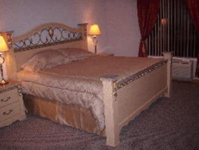 Chateau Royale Inn photo 7