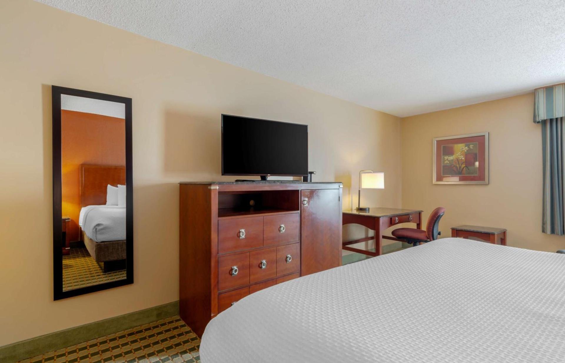 BEST WESTERN PLUS Inn at Valley View photo 9