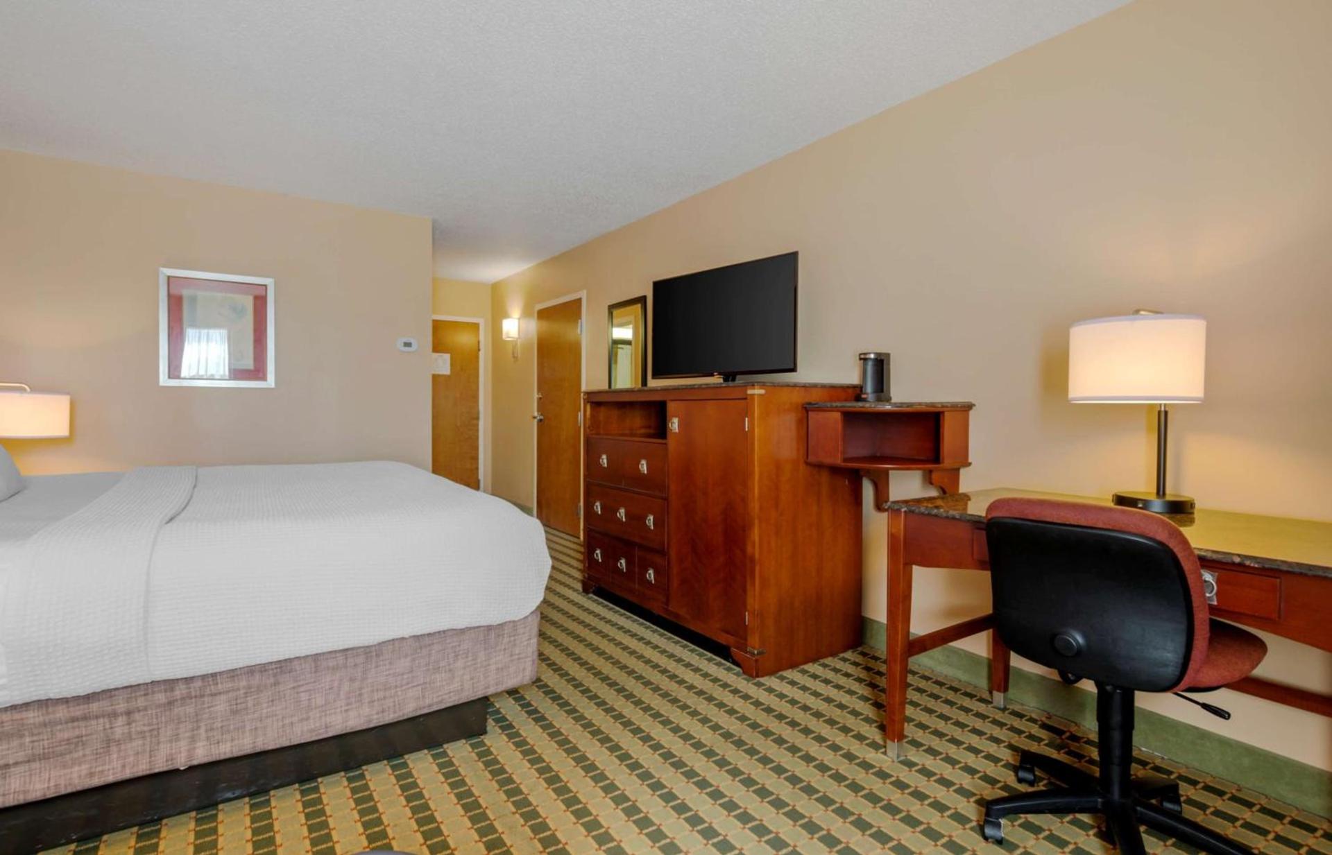 BEST WESTERN PLUS Inn at Valley View photo 12