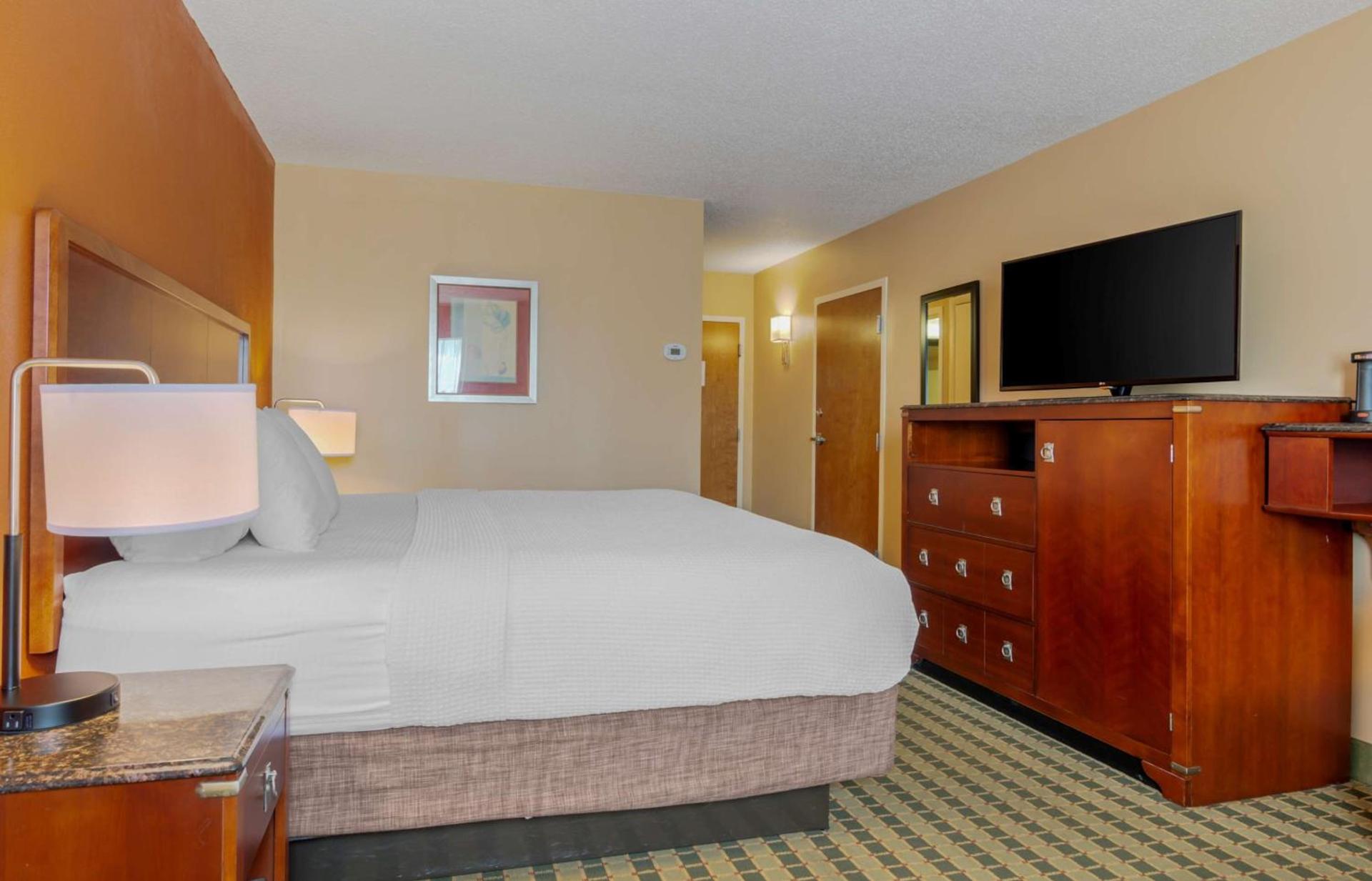 BEST WESTERN PLUS Inn at Valley View photo 13