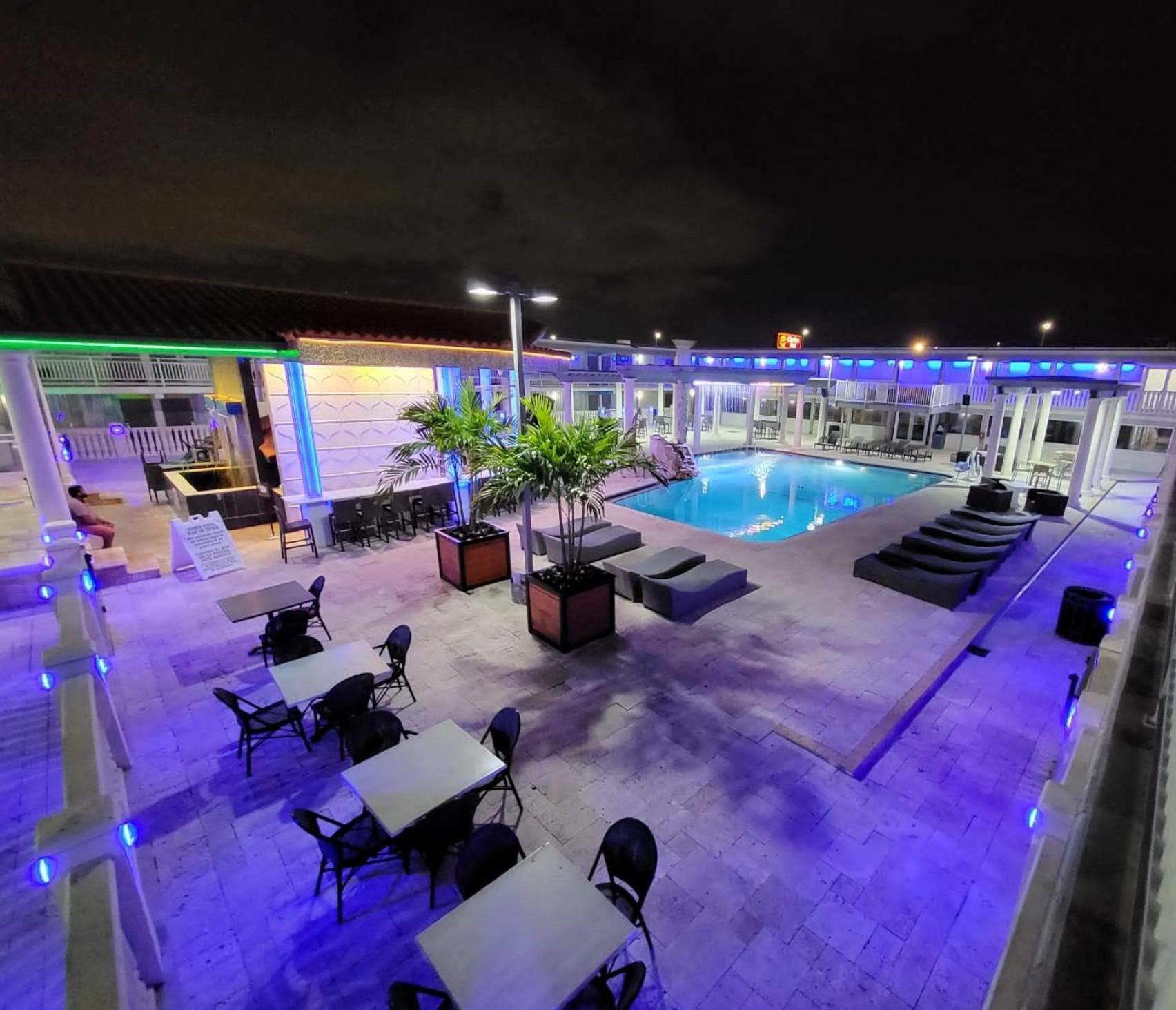 Quality Inn and Conference Center Tampa-Brandon photo 13
