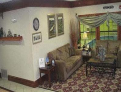 Super 8 by Wyndham Freeport photo 16