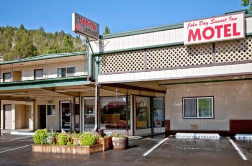 Sunset Inn - John Day photo 7