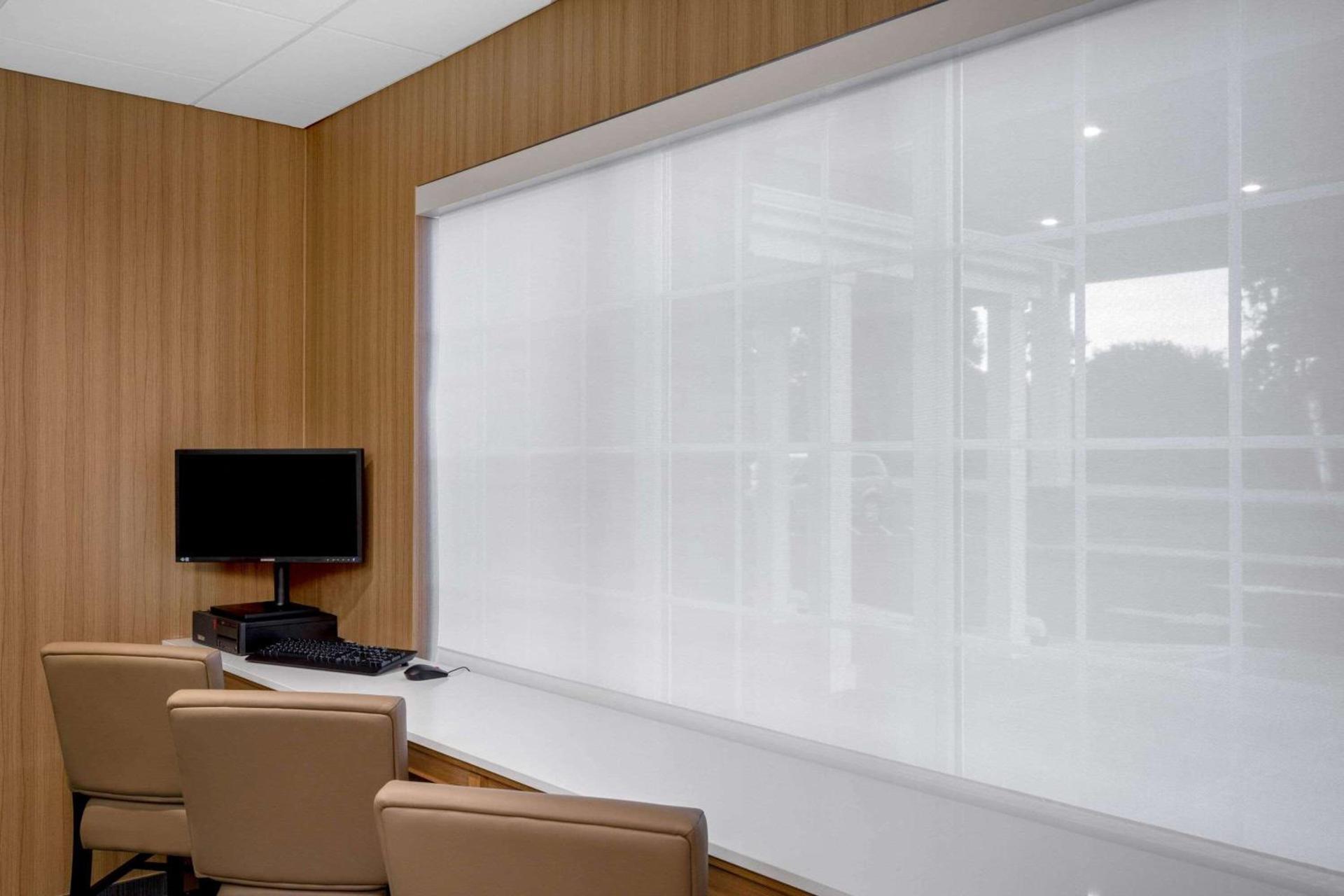 Microtel Inn & Suites by Wyndham Amsterdam NY photo 40