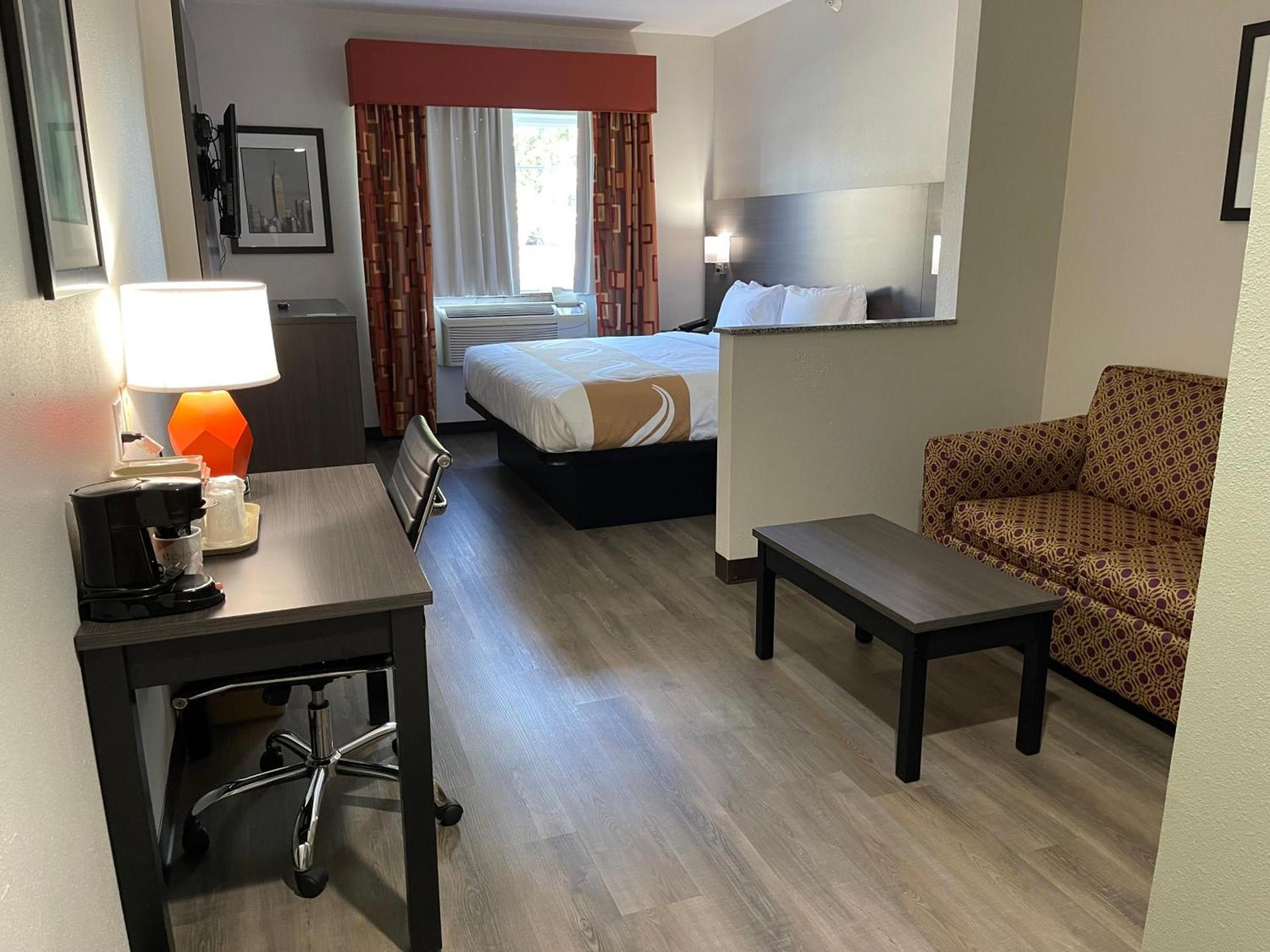 Quality Suites Tulsa I-44 photo 20